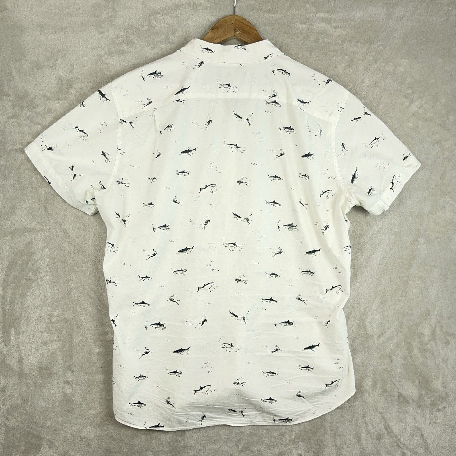 Bonobos Bonobos Slim Fit Mens Shirt Large Shark Scuba Diver Nautical Size US L / EU 52-54 / 3 - 6 Thumbnail