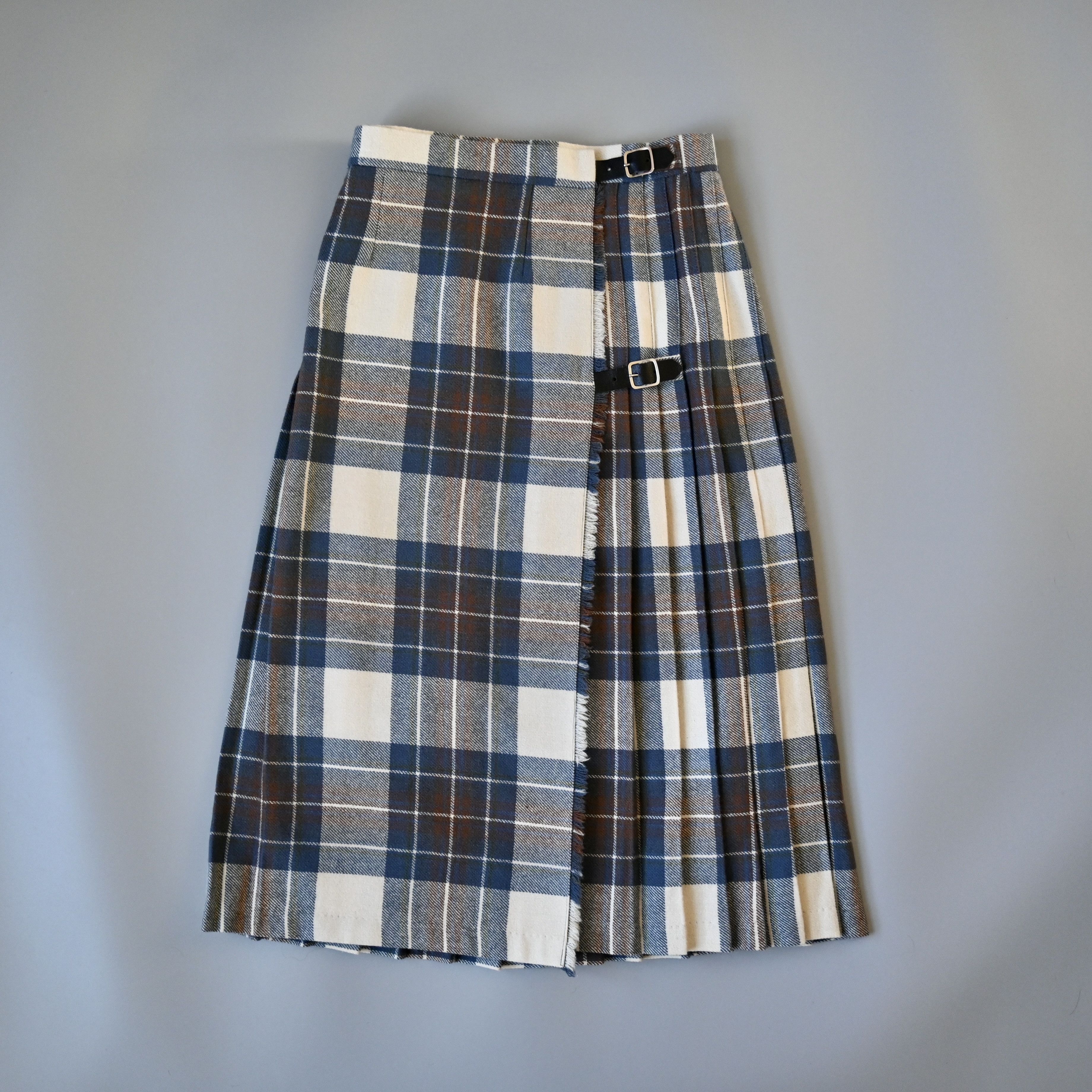 Vintage VTG 1990s James Dalgliesh tartan kilt skirt, made in England Size 30" / US 8 / IT 44 - 4 Thumbnail