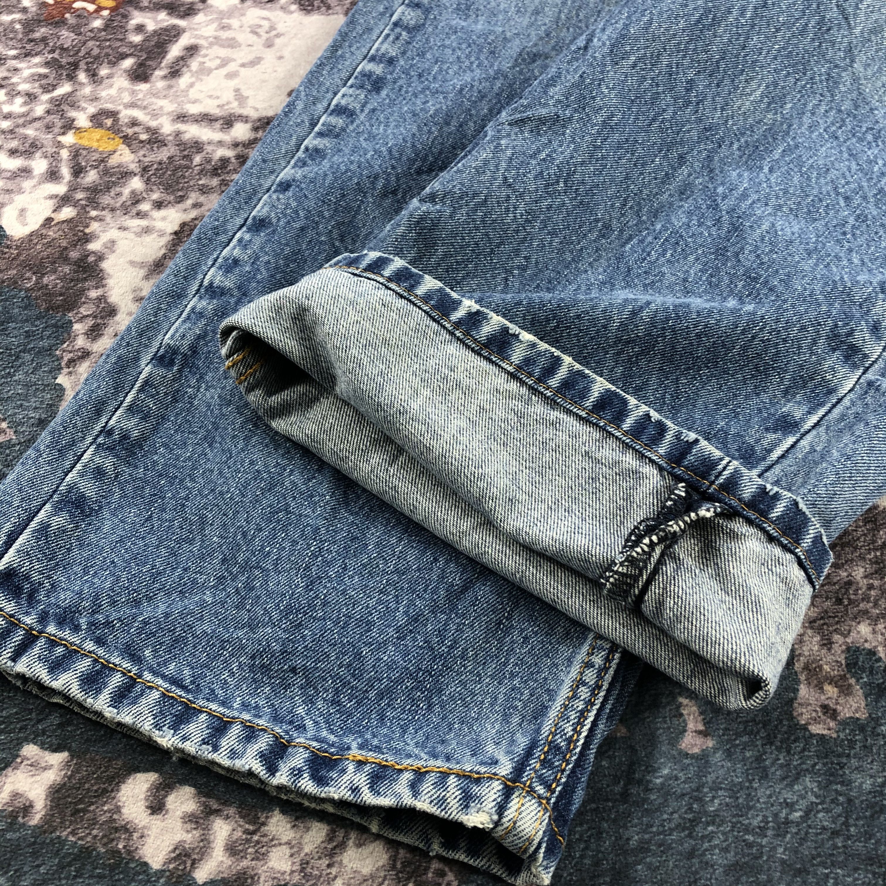 Levi's × Vintage Vintage Blue Wash Levis 505 Jeans-JM2873 Size US 39 - 8 Thumbnail