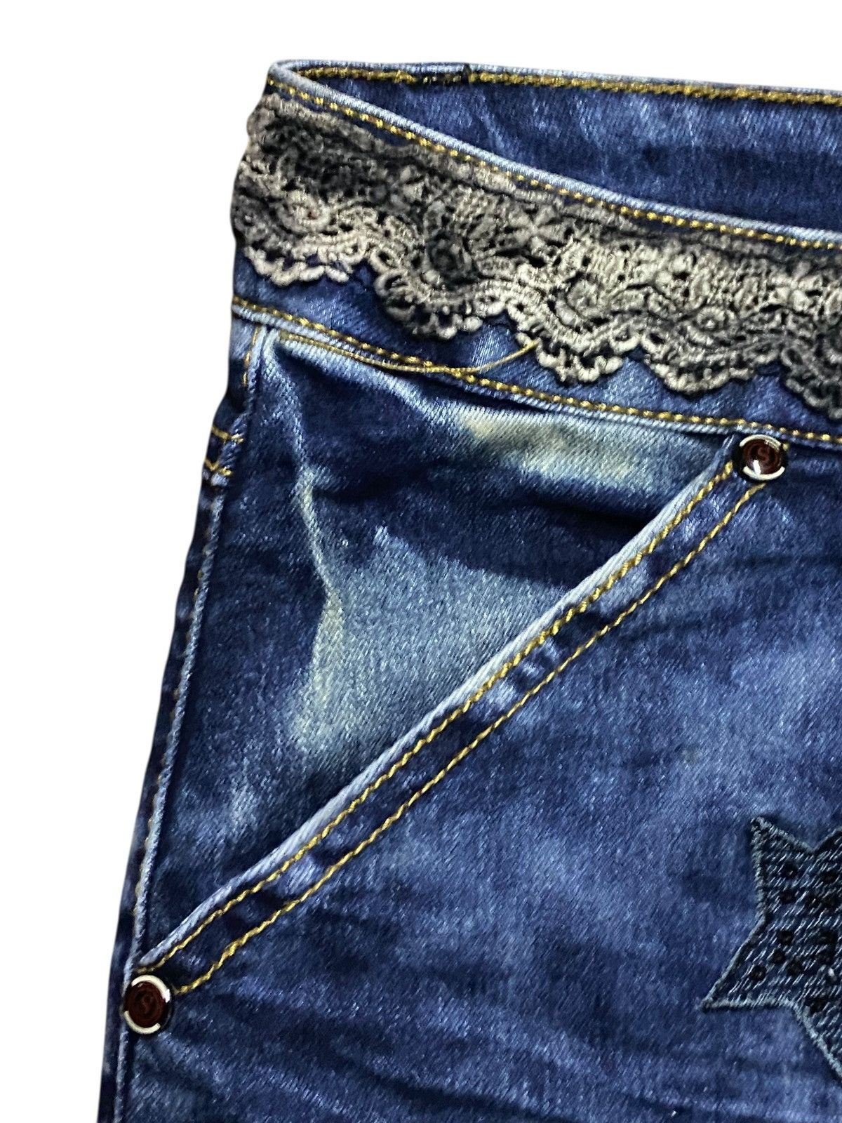 Japanese Brand Y2K Star Patch Harajuku Streetwear Style Bold bleached wash Size US 36 / EU 52 - 11 Thumbnail