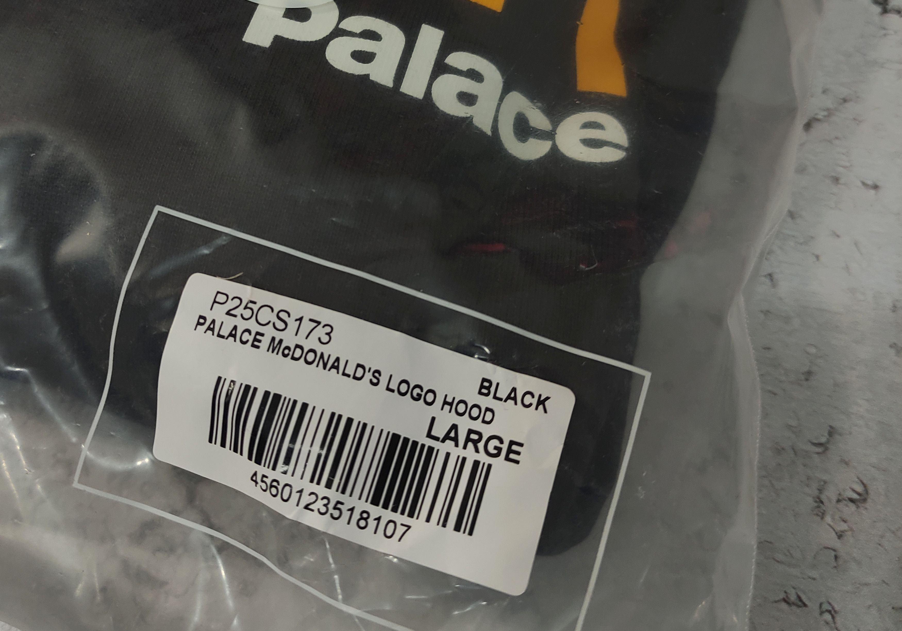 Palace Palace X McDonald's LOGO HOOD BLACK SIZE L Size US L / EU 52-54 / 3 - 12 Thumbnail