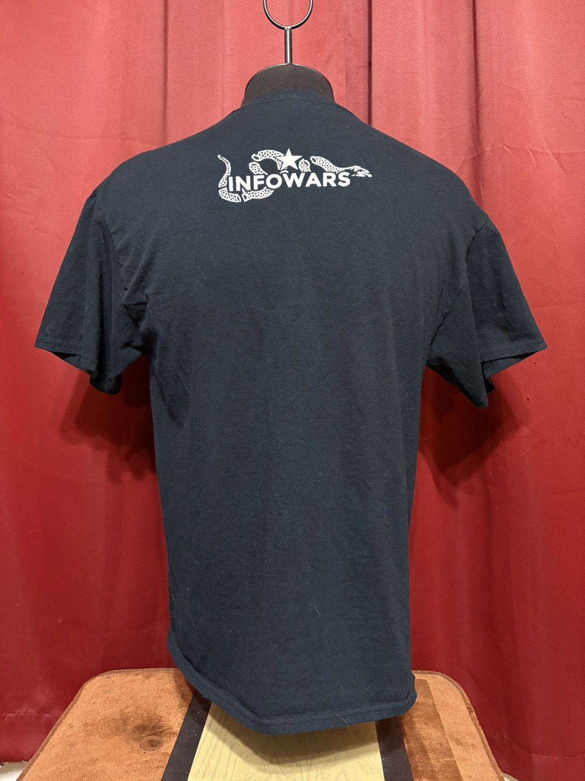 Vintage Vintage Info Wars Tshirt Y2K Alex Jones Conspiracy Tee Grail Size US L / EU 52-54 / 3 - 3 Thumbnail