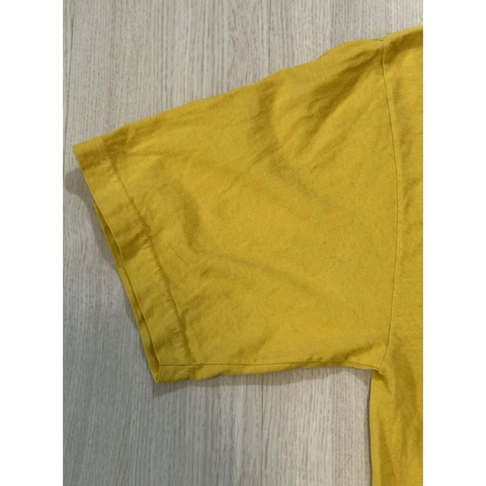 Vintage Diamond Cross Ranch Jackson Hole Ski Club Shirt Large Men Crew Neck Short Sleeve Yellow Graphic Print Vintage No Size US L / EU 52-54 / 3 - 7 Thumbnail