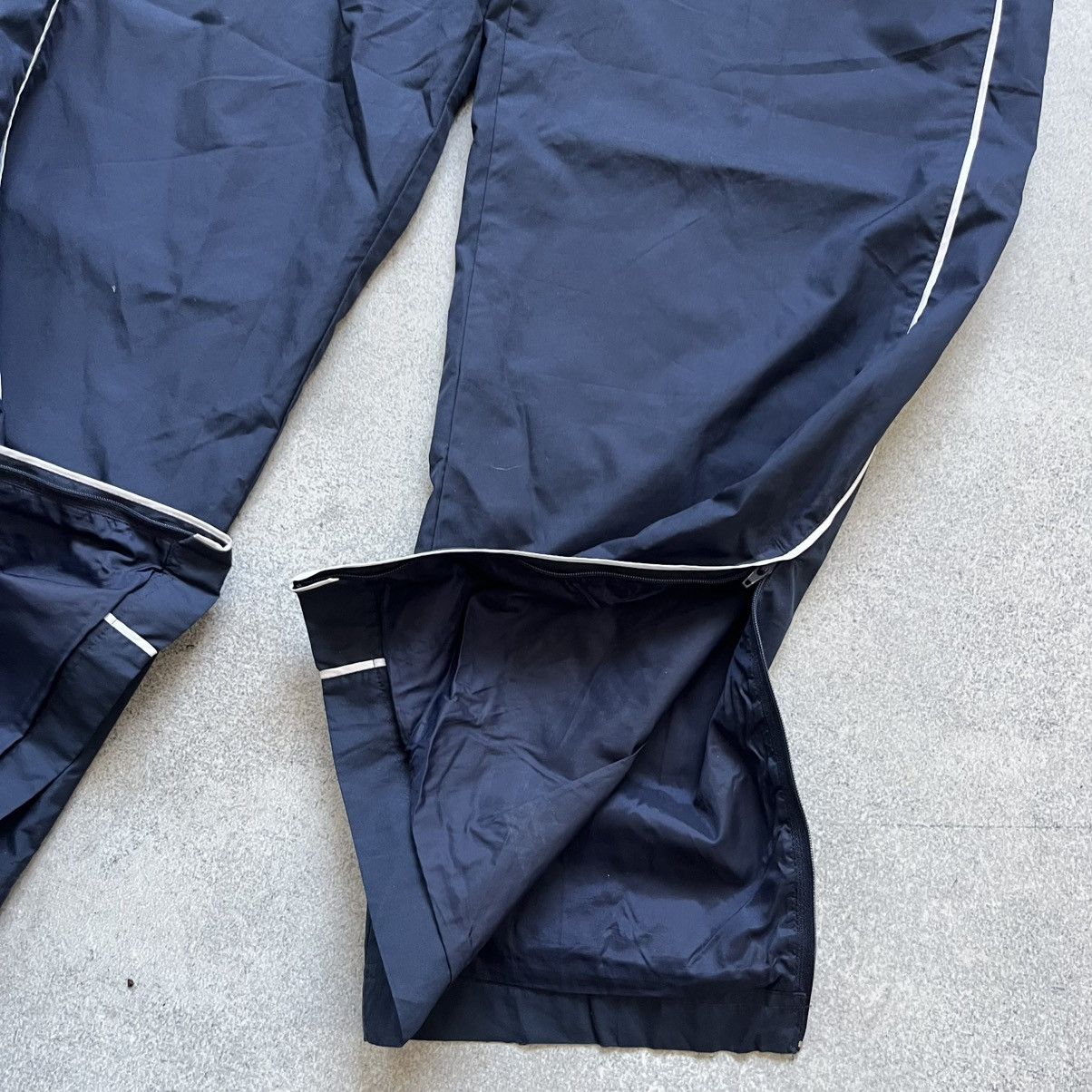 Nike VINTAGE NYLON NIKE TRACK PANTS Size US 34 / EU 50 - 5 Thumbnail