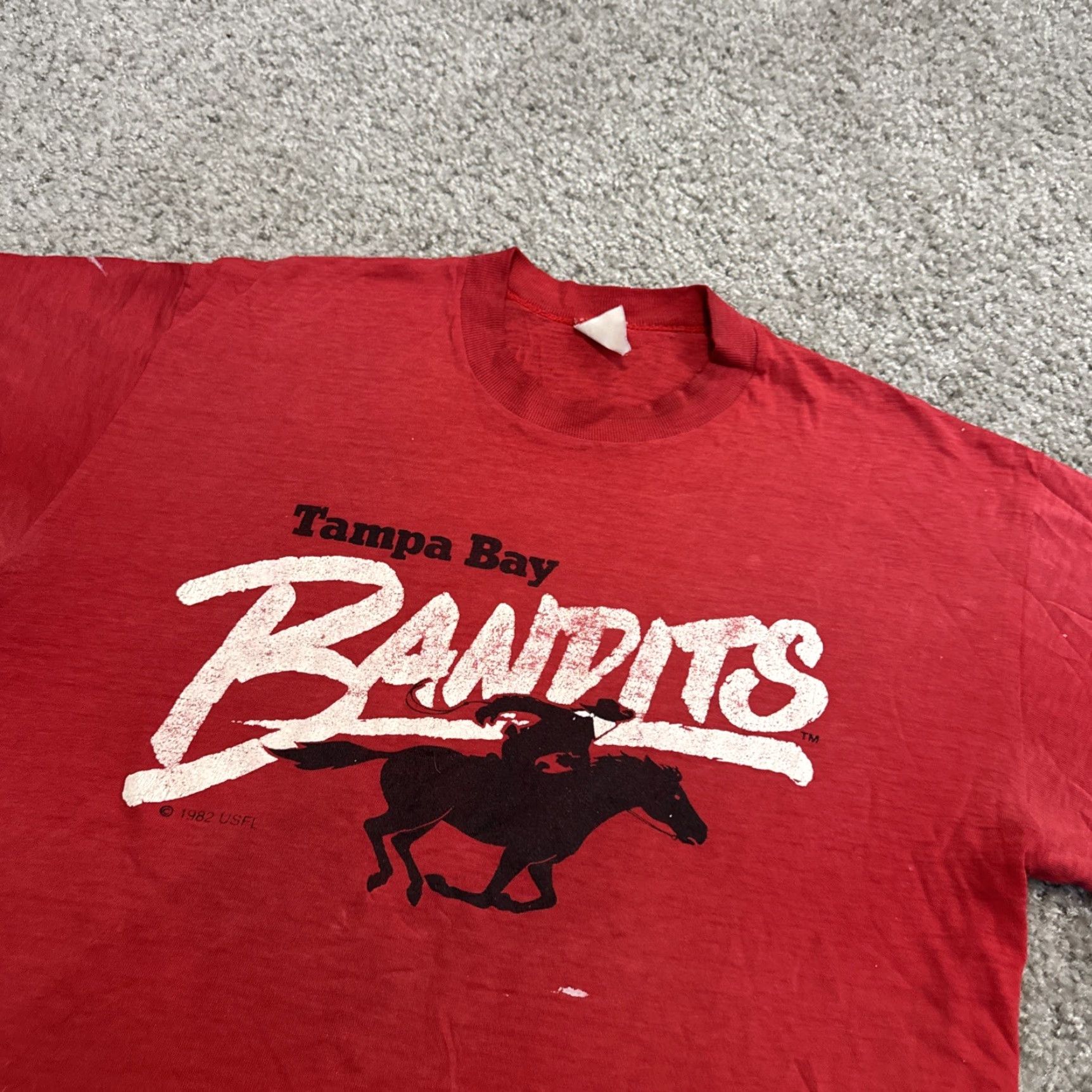 Vintage VINTAGE Tampa Bay Bandits USFL Football Florida Red T-Shirt Large Size US L / EU 52-54 / 3 - 6 Thumbnail