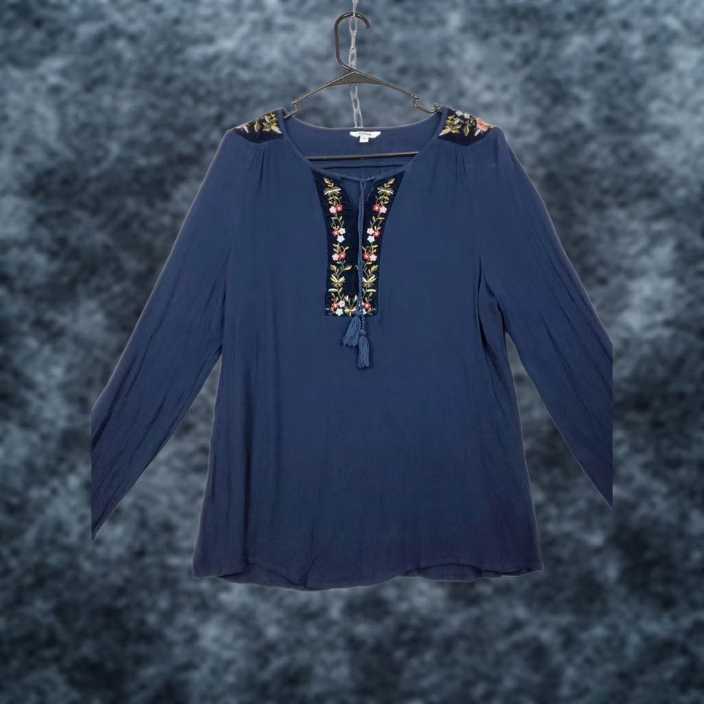 Vintage VINTAGE Sonoma Embroidered Tie Neck Peasant Blouse Floral Navy Blue Long Sleeve V-Neck L Ladies Womens Size L / US 10 / IT 46 - 1 Thumbnail