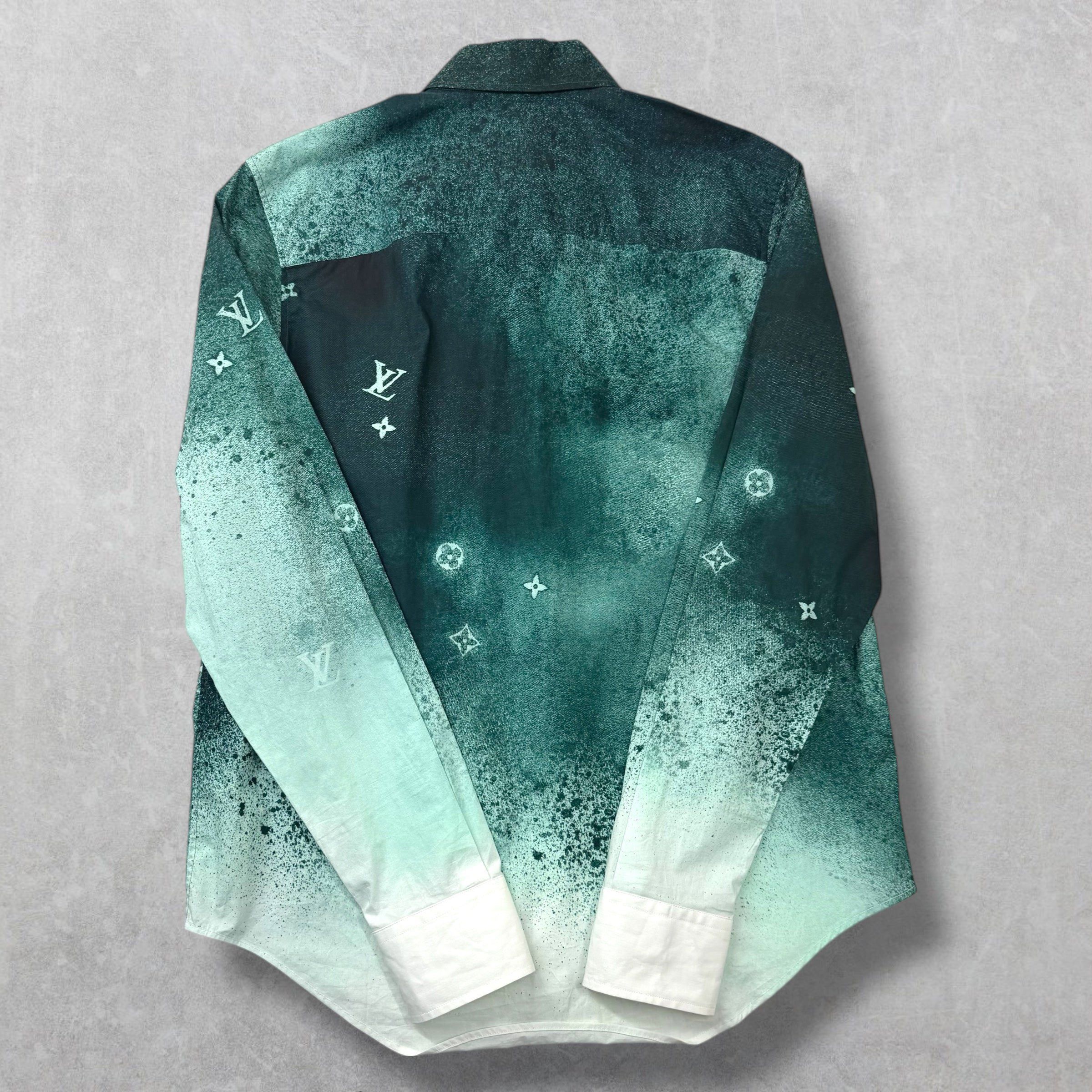 Louis Vuitton Louis Vuitton LV Spray Monogram Shirt XS Size US XS / EU 42 / 0 - 2 Thumbnail