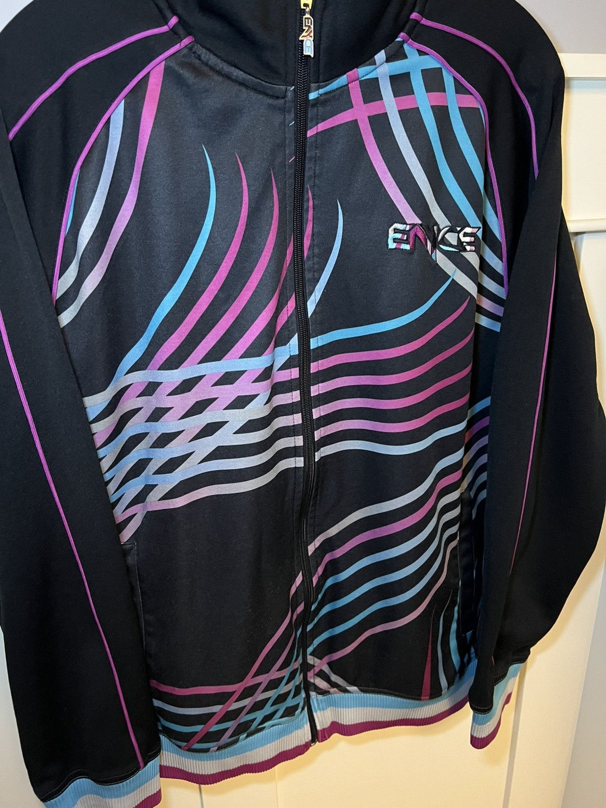 Enyce Vintage Enyce 2000s multi colour zebra aop tracksuit top Size US L / EU 52-54 / 3 - 7 Thumbnail