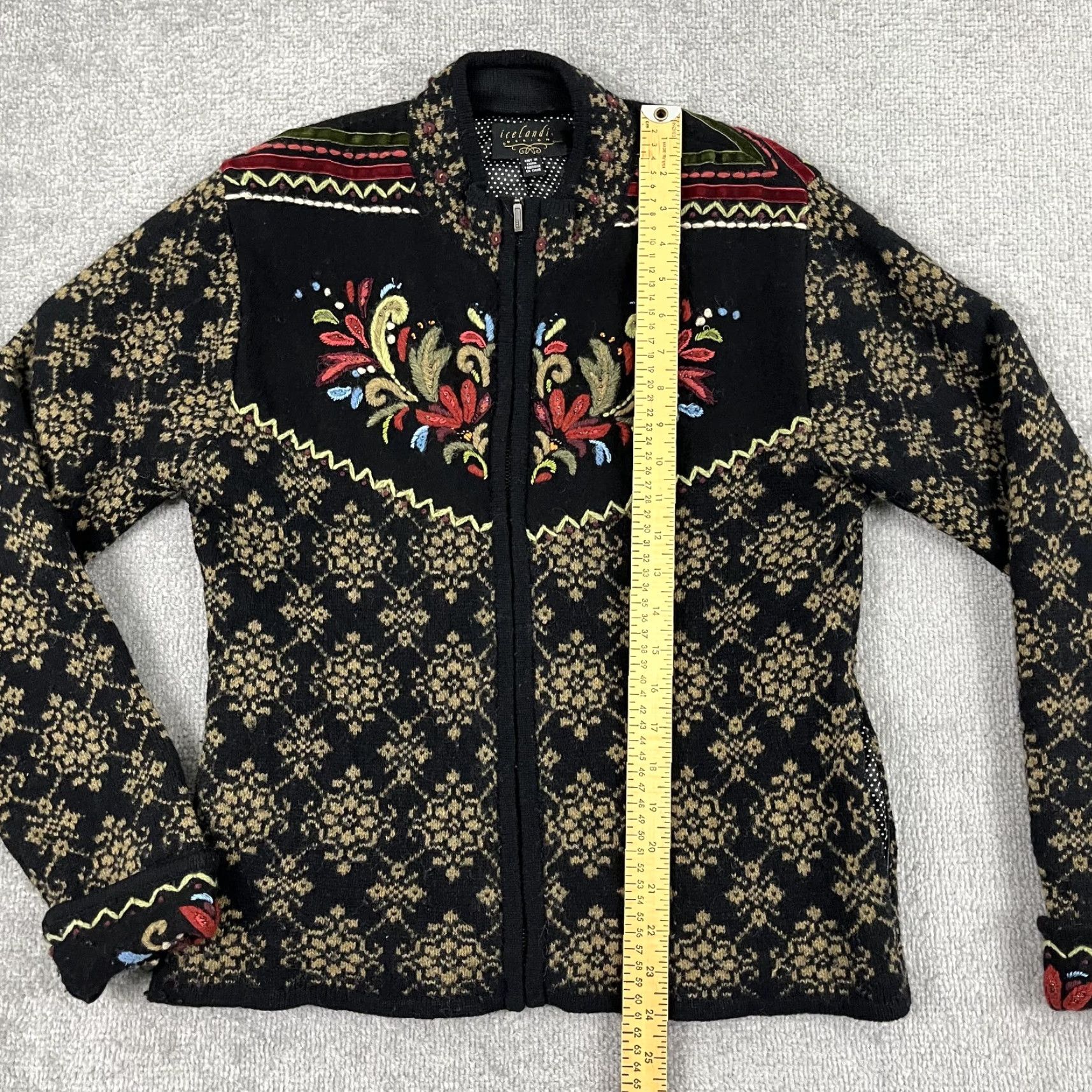 Vintage VINTAGE Icelandic Design Sweater Womens Medium Black Wool Floral Embroidered Zip Jacket Size M / US 6-8 / IT 42-44 - 4 Thumbnail
