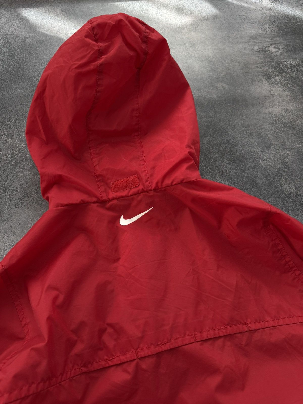 Nike Vintage Nike Windbreaker Rain Jacket swoosh Size US S / EU 44-46 / 1 - 8 Thumbnail