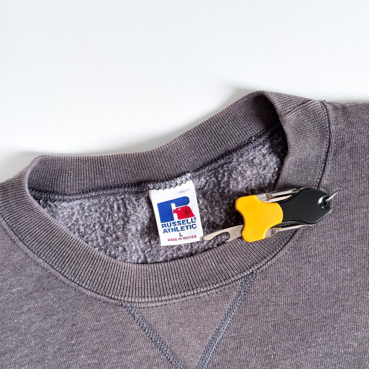 Russell Athletic Russell Athletic NY LA Sweater Size US L / EU 52-54 / 3 - 3 Thumbnail