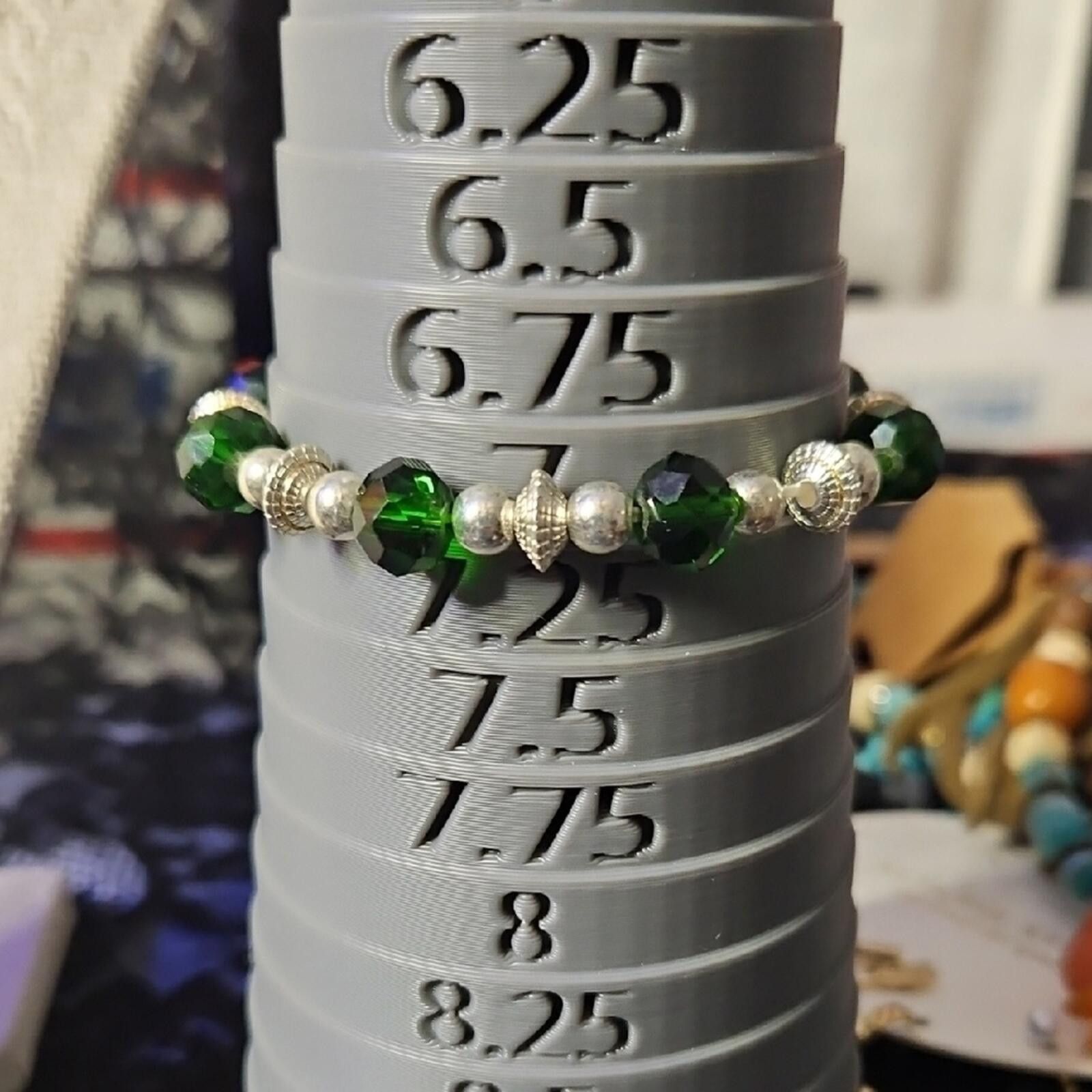 Other Elegant Green and Silver Beaded Bracelet Size ONE SIZE - 3 Thumbnail