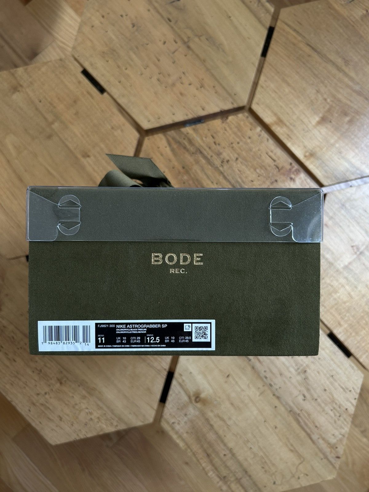Bode × Nike Bode x Nike Astro Grabber SP Chlorophyll Size US 11 / EU 44 - 3 Thumbnail