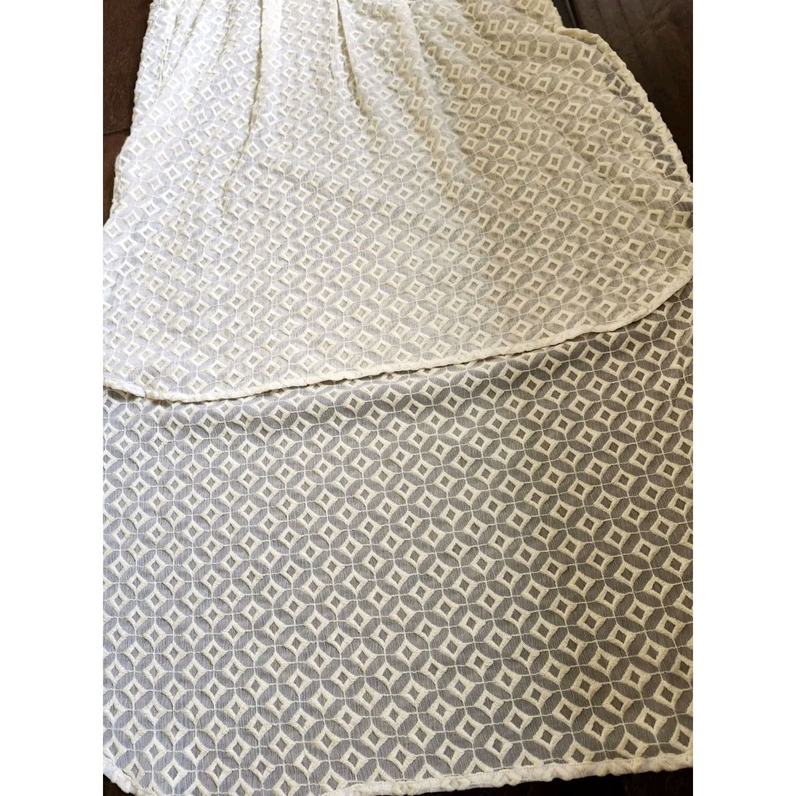 Anthropologie Anthropologie Sleeveless Tunic Shirt Ivory Small Regular Bohemian Embroidered V-Neck High Low NWT Socks? Size S / US 4 / IT 40 - 5 Thumbnail