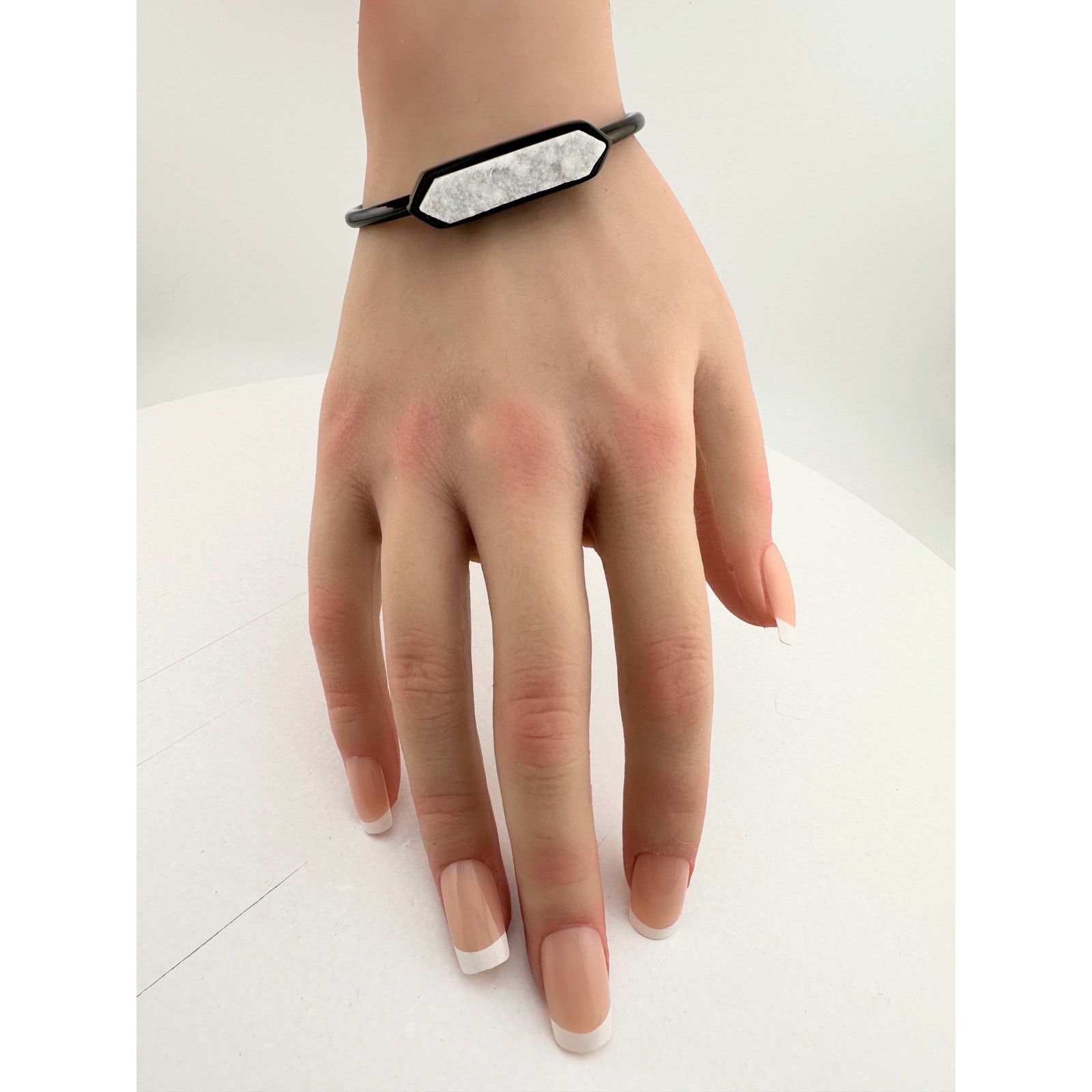Other Black Ondine White Quartz Bangle Bracelet Size ONE SIZE - 12 Thumbnail