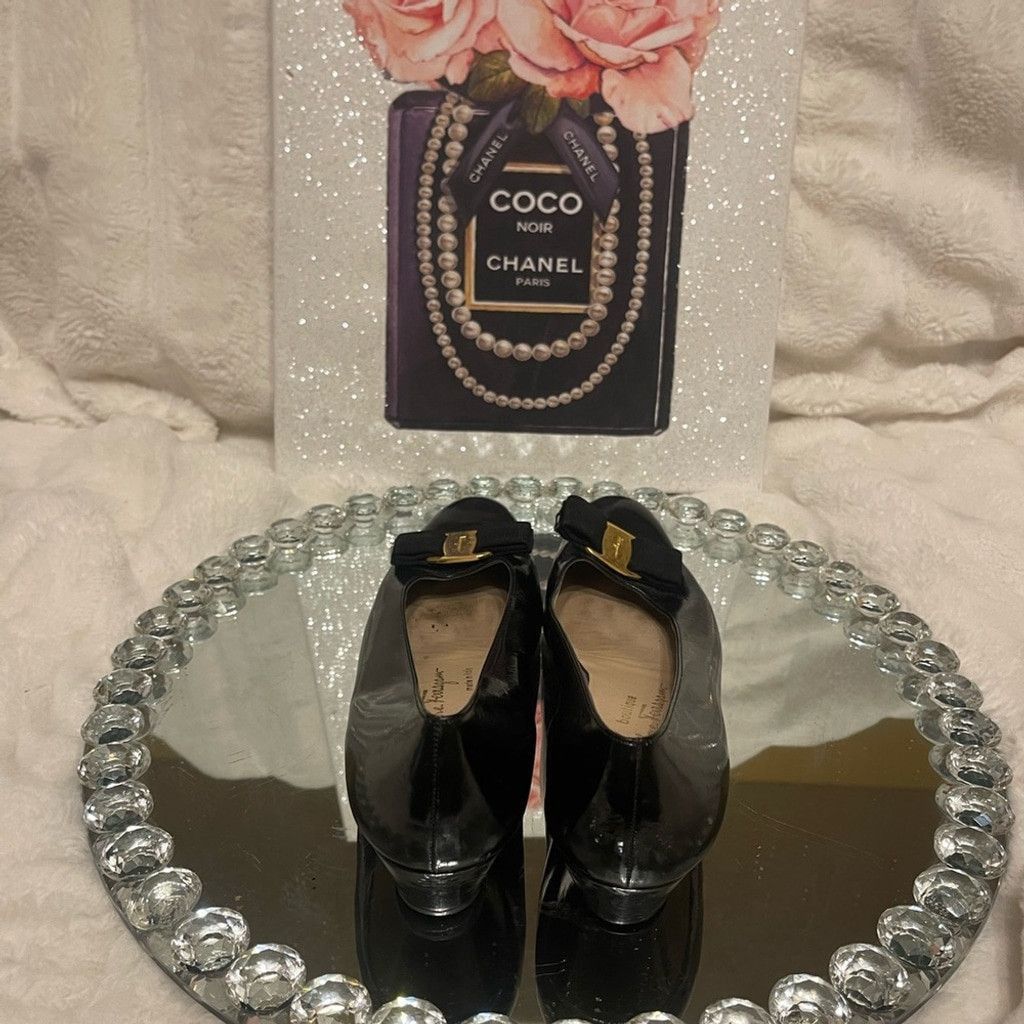 Salvatore Ferragamo Salvatore Ferragamo Vintage Leather Vara Bow Heel Shoes Size US 9.5 / IT 39.5 - 2 Thumbnail