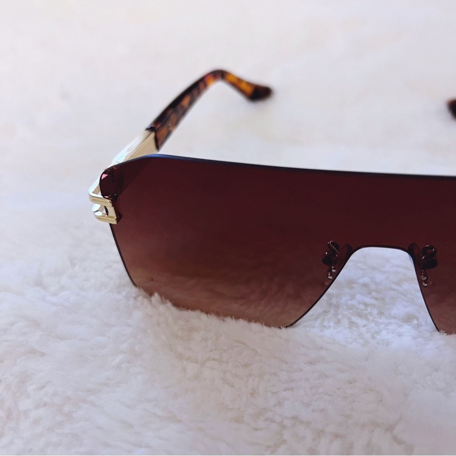 Other Sadie Brown Oversized Rimless Flat-Top Sunglasses Size ONE SIZE - 8 Thumbnail