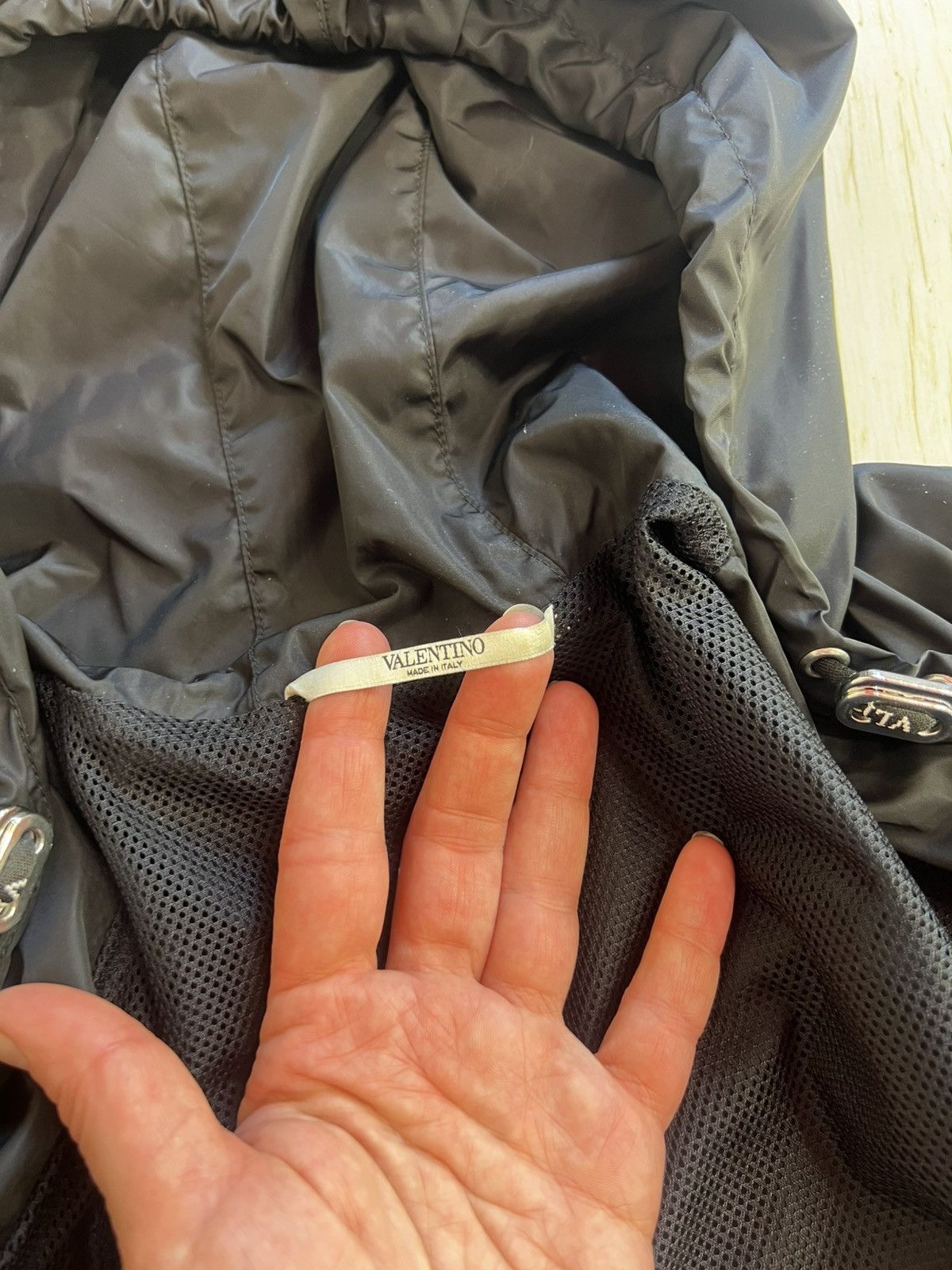 Valentino Valentino Black Nylon Windbreaker Jacket Size US S / EU 44-46 / 1 - 9 Thumbnail
