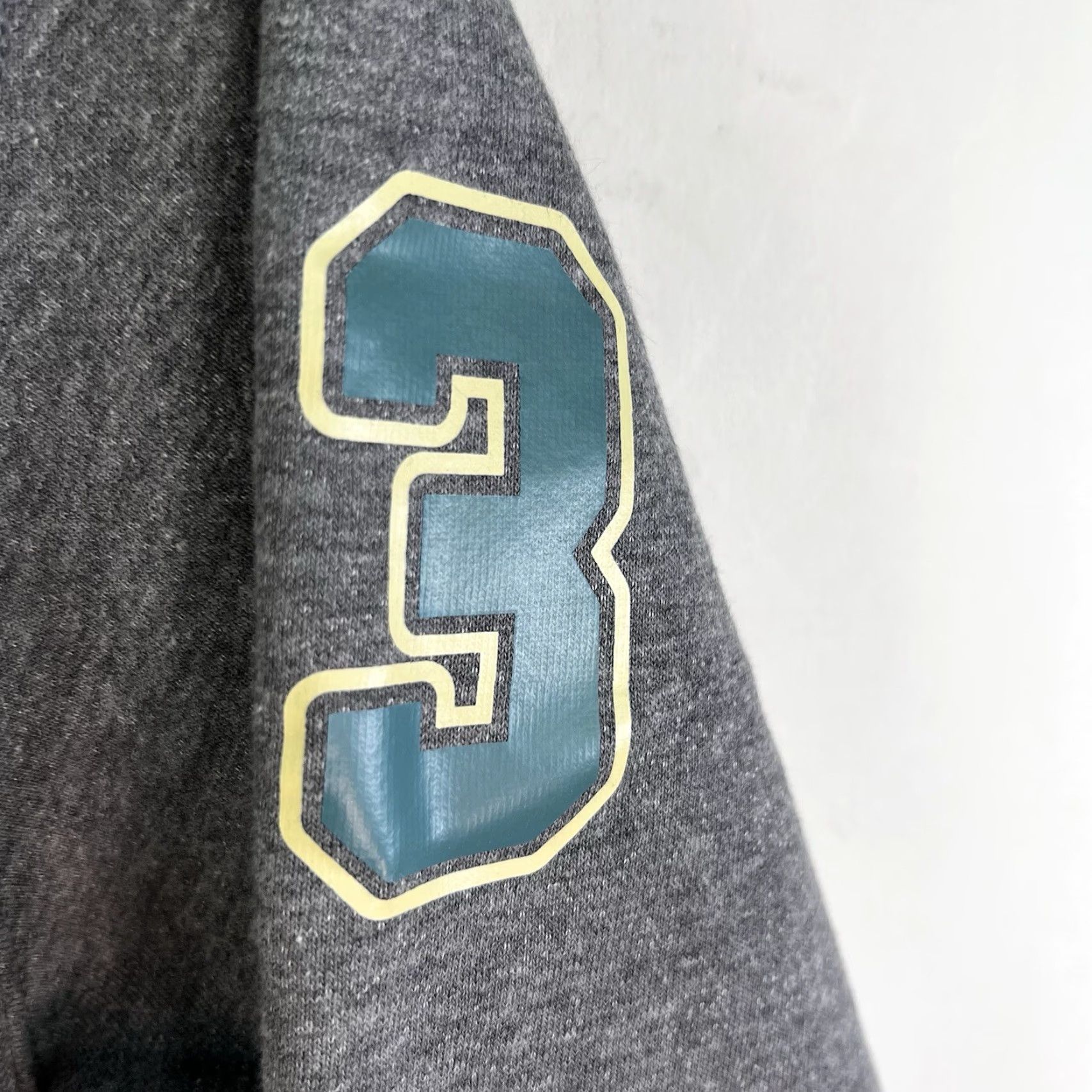 Gildan Budapest #73 Hoodie Mens M Gray Gildan Heavy Blend Graphic Print University Size US M / EU 48-50 / 2 - 4 Thumbnail