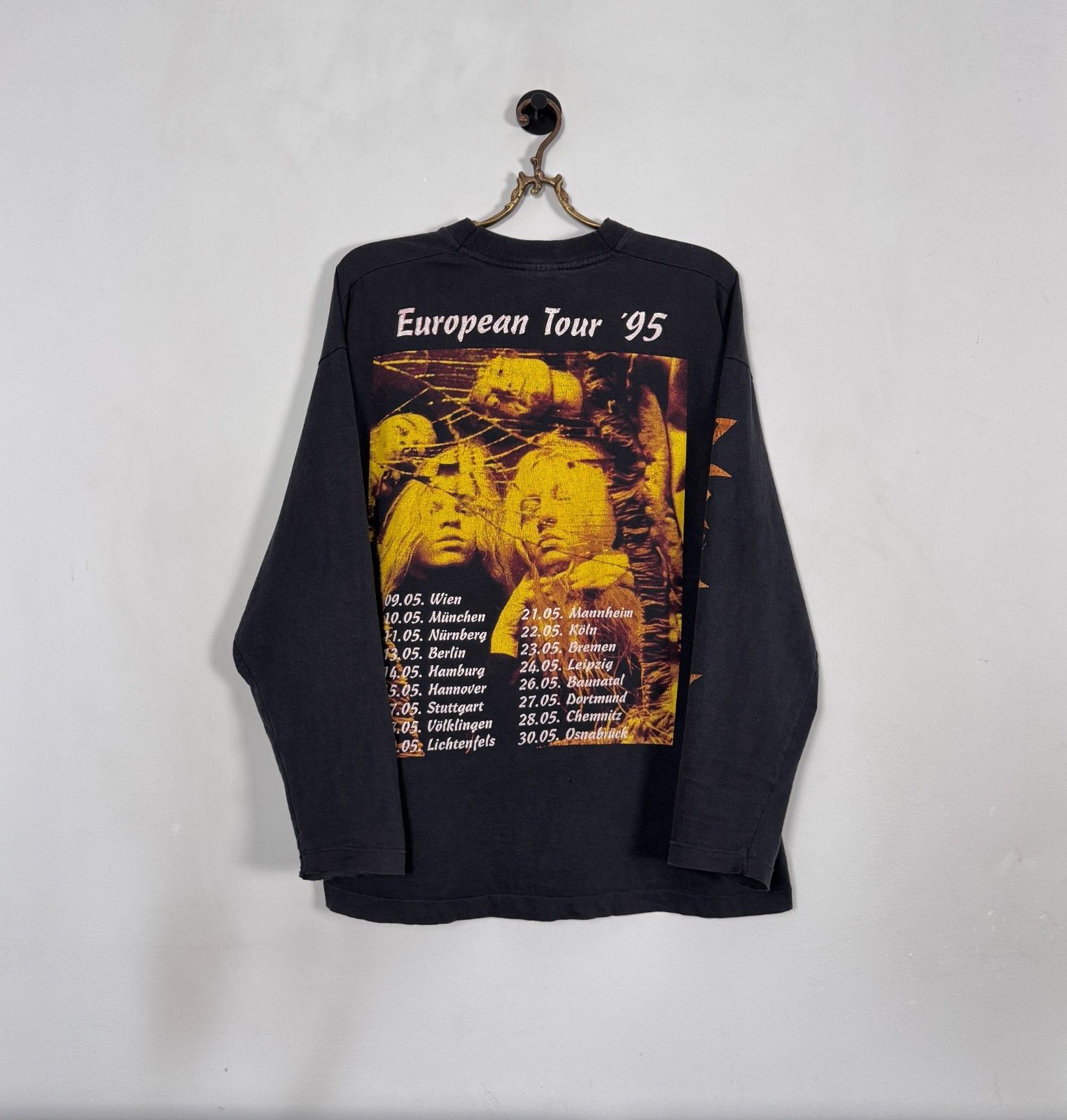 Band Tees RARE Nevermore Band 1995 Tour Longsleeve T-Shirt Metal VTG Size US XL / EU 56 / 4 - 2 Thumbnail