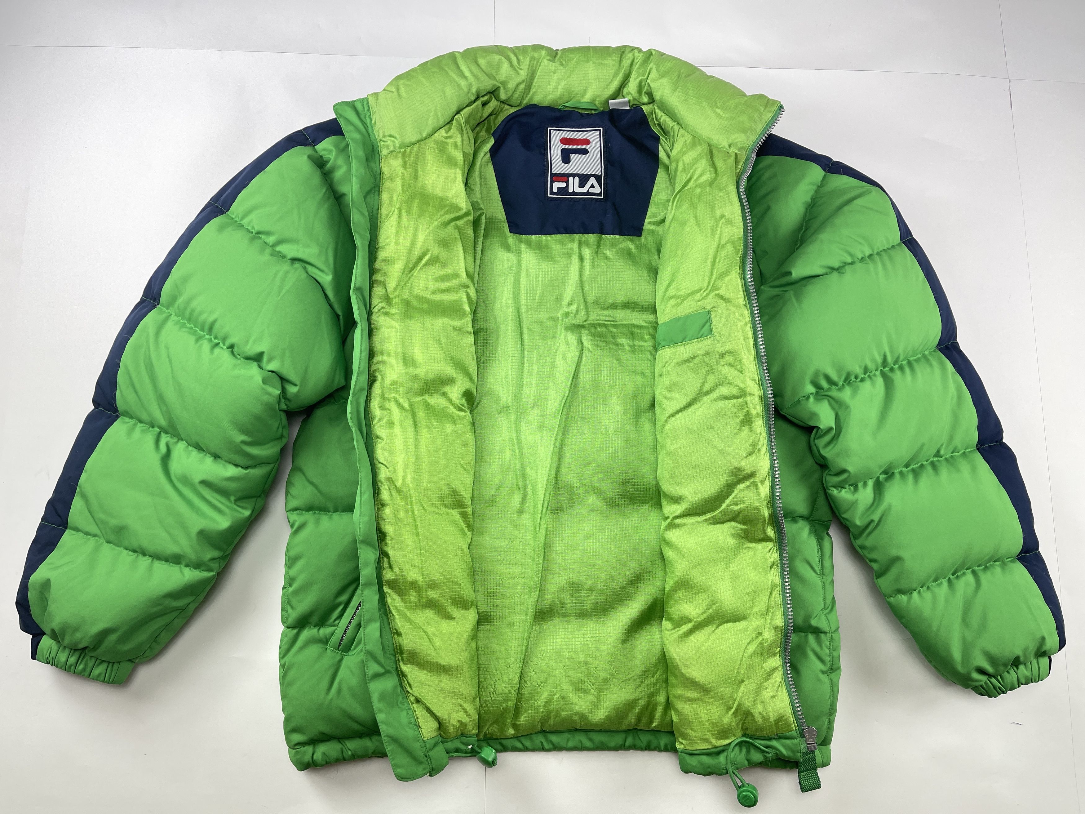 Fila Fila puffer jacket, 90s hip hop, 1990s skater Y2K size S Size US S / EU 44-46 / 1 - 6 Thumbnail