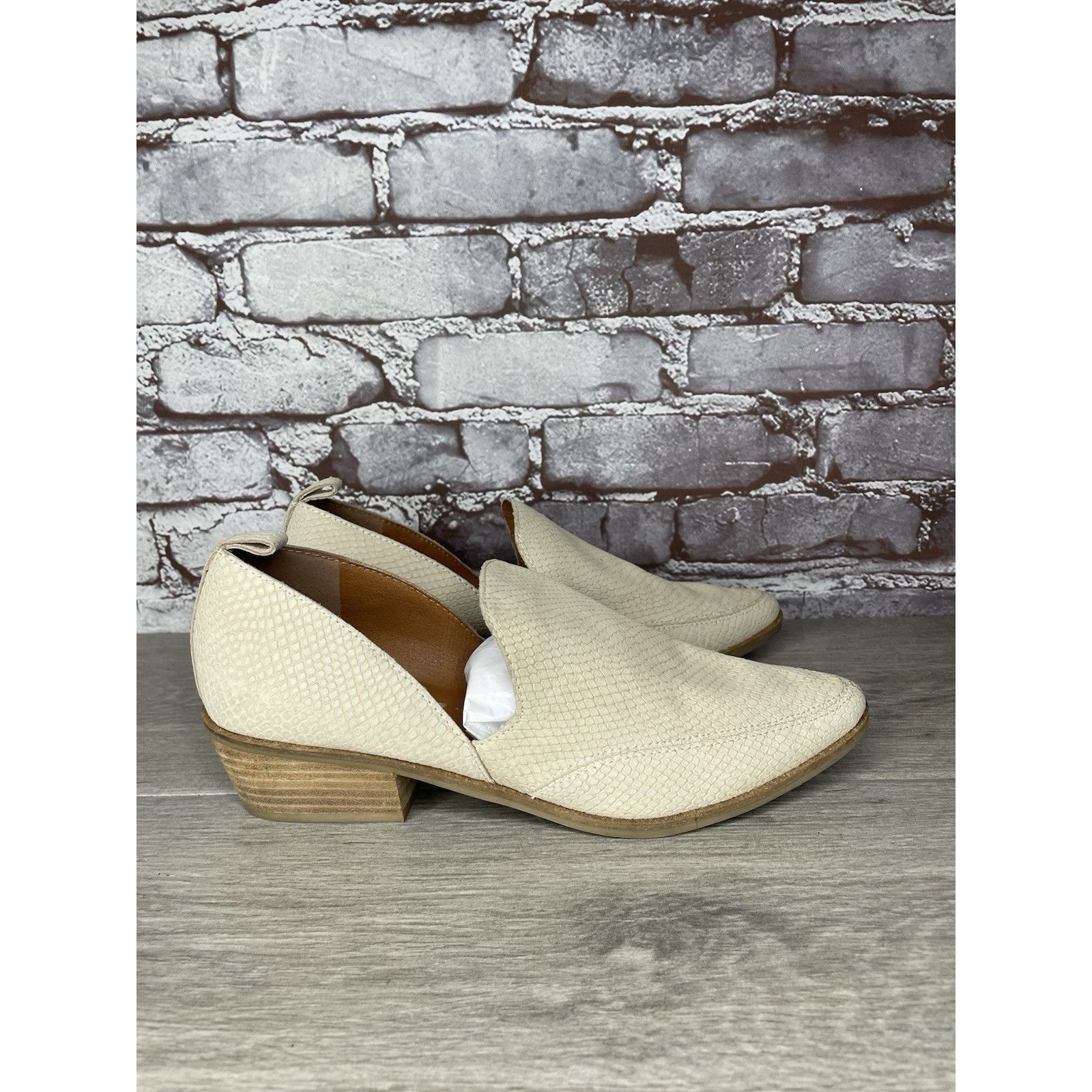 Lucky Brand Lucky Brand Mahzan Ivory Leather Lizard Print Loafer Heel Sh Size US 9.5 / IT 39.5 - 1 Thumbnail