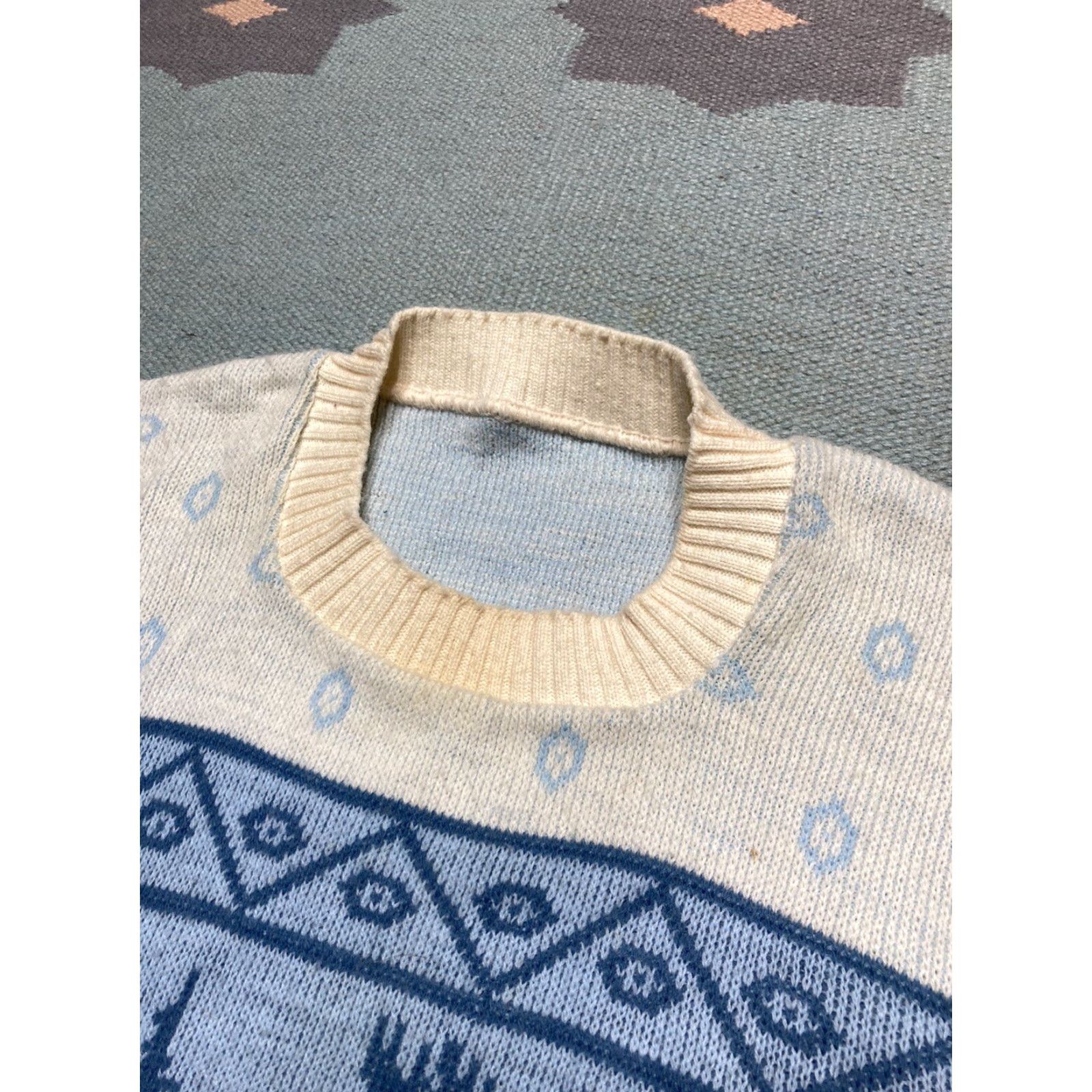 Vintage Vintage Christmas geometric Navajo pullover large sweater User: Vintage geometric Navajo Christmas pullover large sweater Size US L / EU 52-54 / 3 - 6 Thumbnail