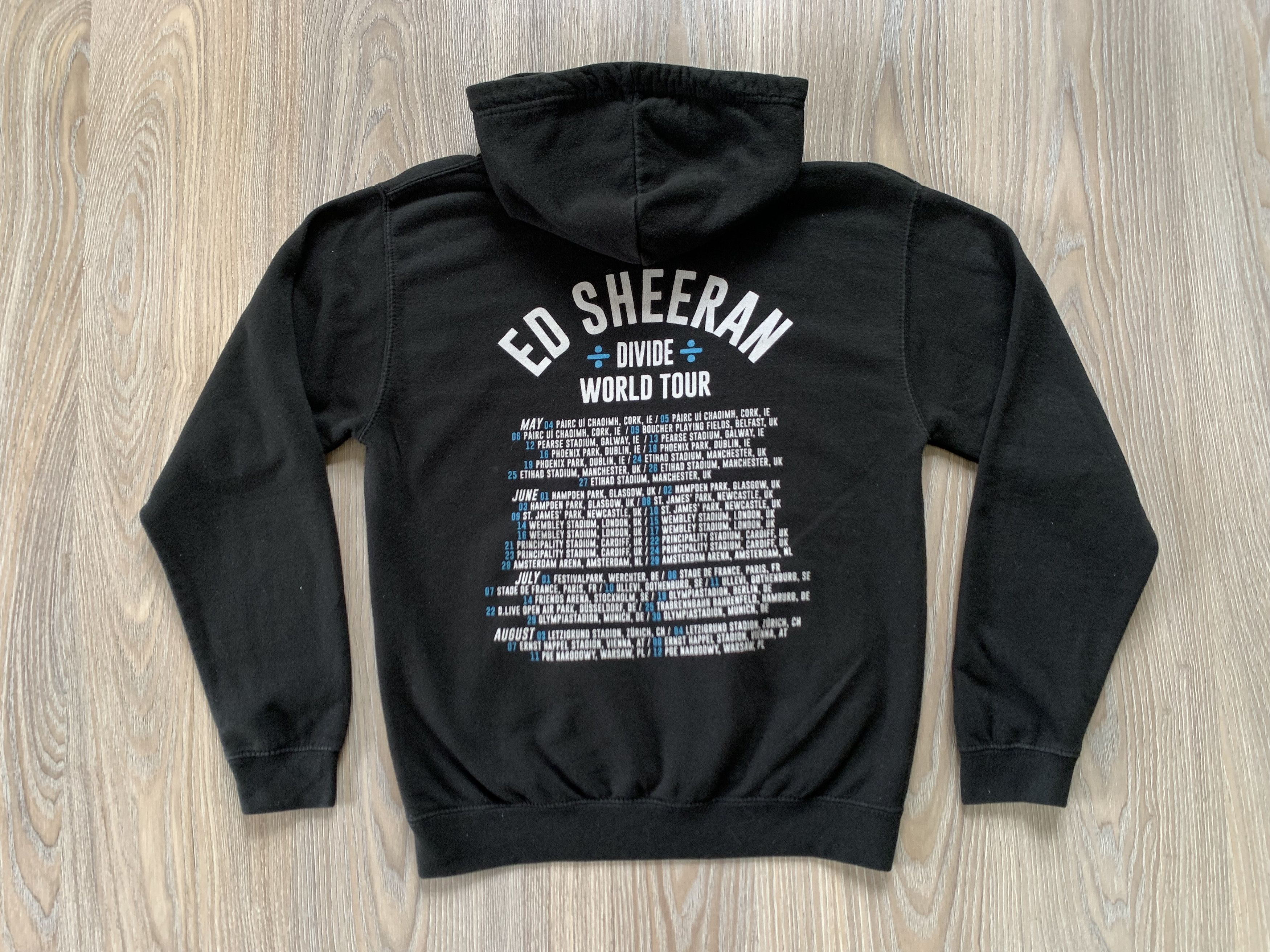Band Tees Ed Sheeran Divide World Tour Black Hoodie Size US XS / EU 42 / 0 - 3 Thumbnail