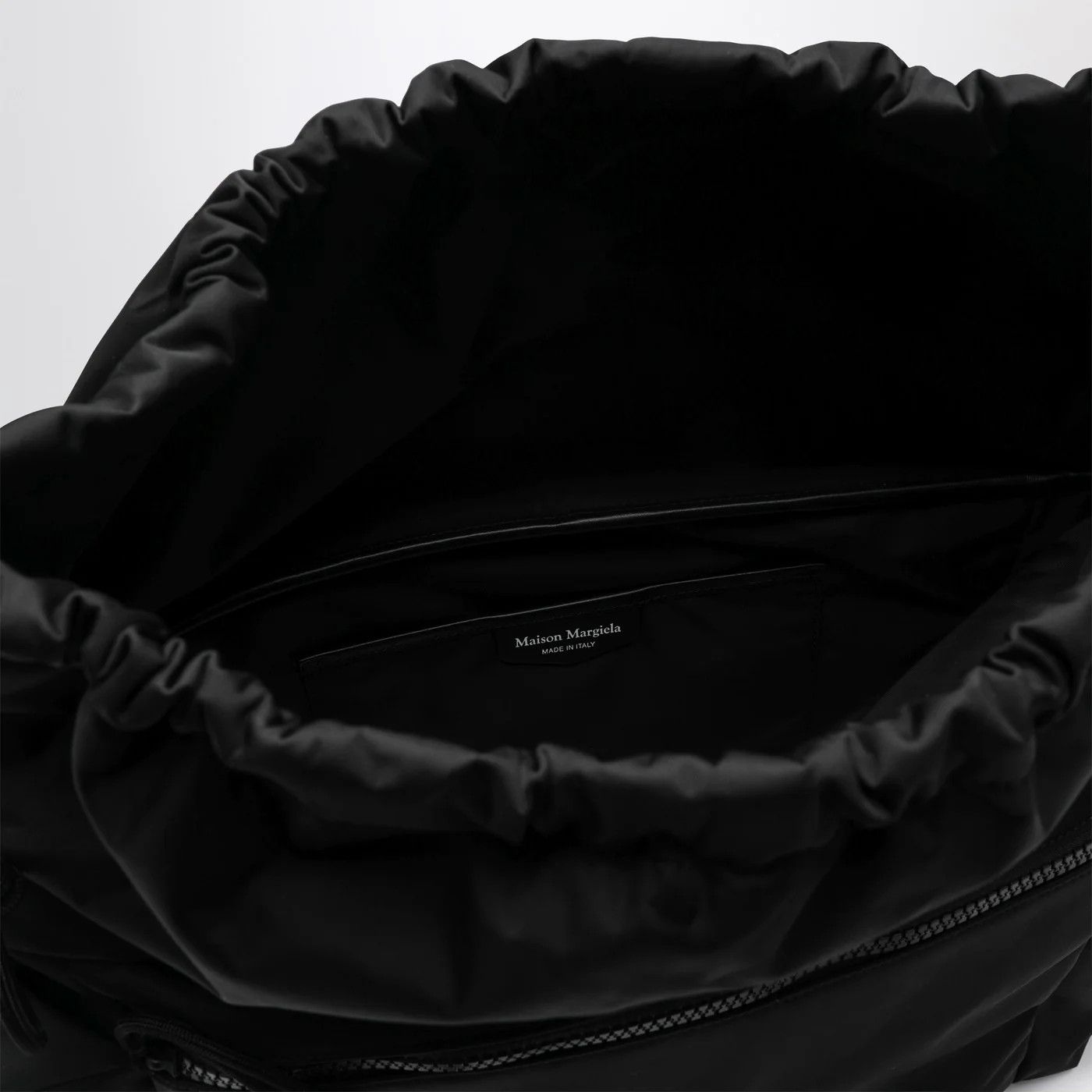 Maison Margiela o1d2blof0526 Size: OS / High Tech Messenger Bag in Black Size ONE SIZE - 5 Thumbnail