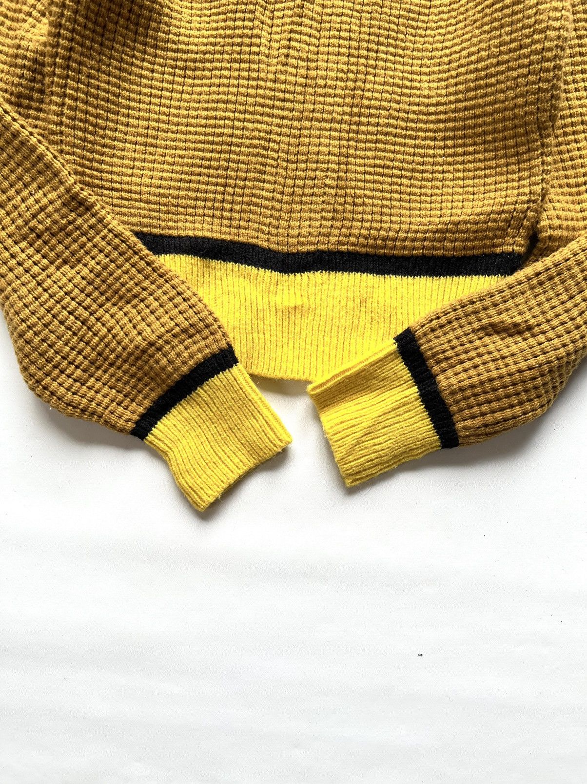 Marni × Uniqlo Marni x uniqlo knitted v-neck long sleeve cropped sweater Size L / US 10 / IT 46 - 5 Thumbnail