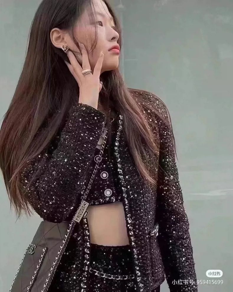 Chanel Chanel 22p the most beautiful silver sequin tweed heavy in Size XXS / US 00 / IT 34 - 7 Thumbnail