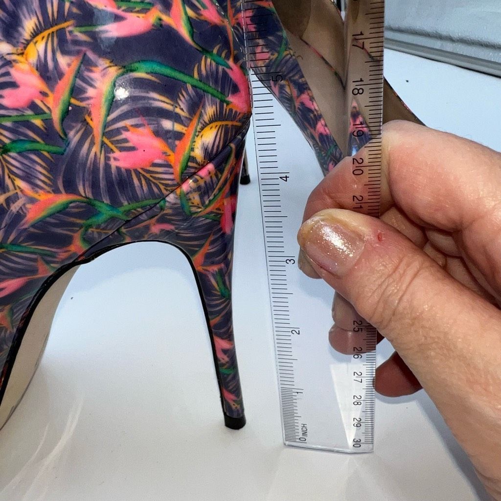 Nicole Miller Nicole Miller Artelier Pump Size US 11 / IT 41 - 10 Thumbnail