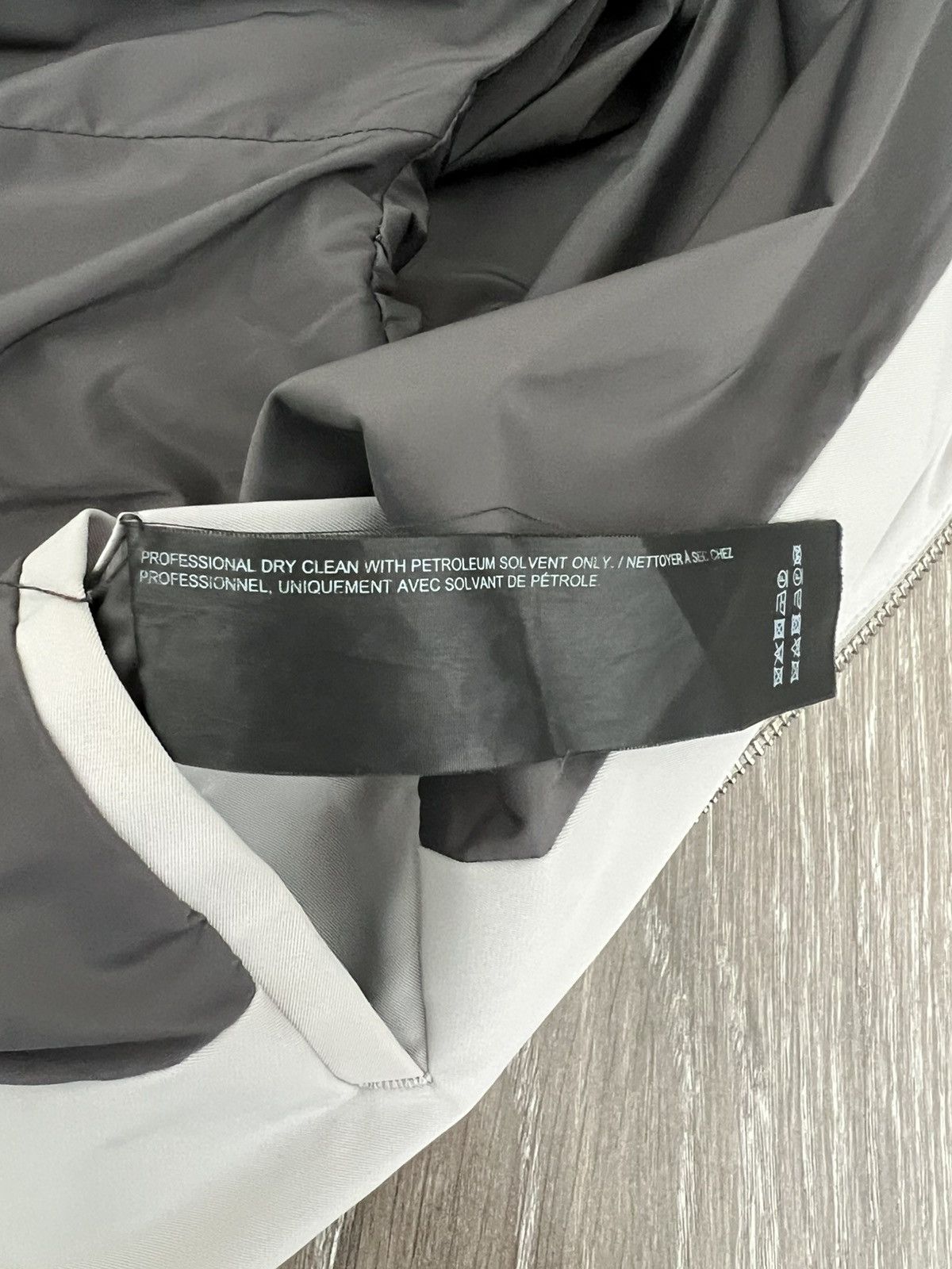 Theory Theory Clean Bomber in Light Gray Size US S / EU 44-46 / 1 - 7 Thumbnail