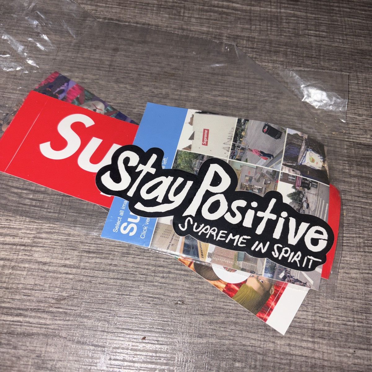 Supreme SUPREME FW20 (BOGO, Verify & Stay Positive) Sticker Pack Size ONE SIZE - 1 Preview