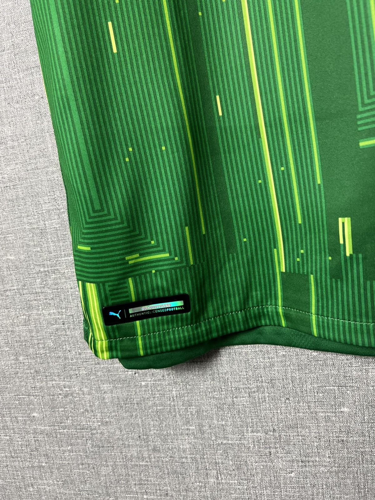 Puma Manchester City MCFC 2021/22 Goalkeeper Player Issue Jersey Size US XL / EU 56 / 4 - 8 Thumbnail