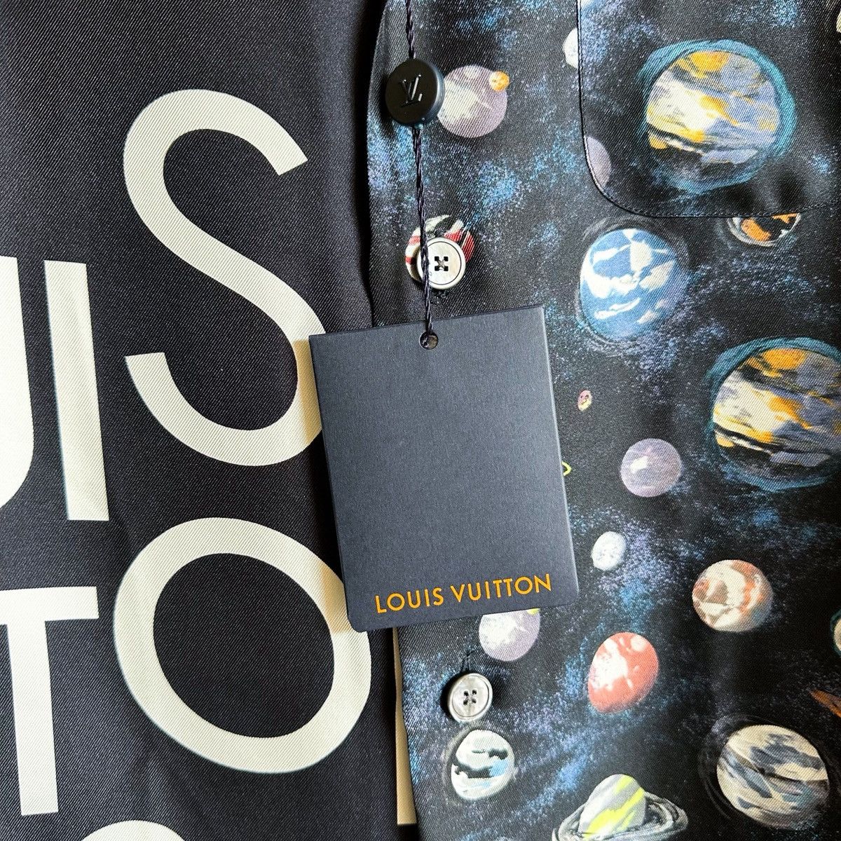 Louis Vuitton LV SS19 Split Galaxy Print Silk Shirt By Virgil Abloh Size US L / EU 52-54 / 3 - 4 Thumbnail