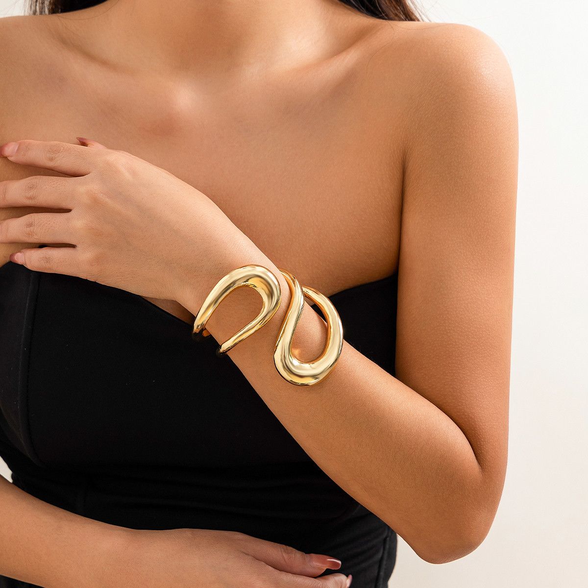 Jewelry × Vintage Classic Twisted Cuff Bracelet Size ONE SIZE - 2 Thumbnail