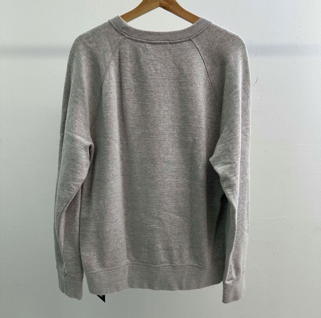 Louis Vuitton Louis Vuitton Embroidered Upside Down Crewneck Size US XL / EU 56 / 4 - 3 Thumbnail