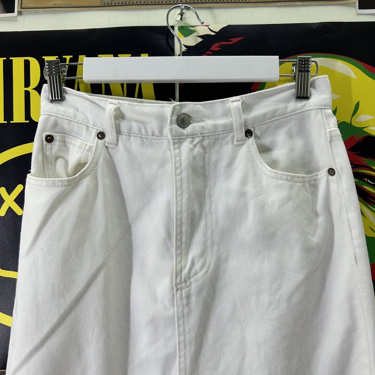 Designer Vintage Alicia Pageboy Denim White Skirt Size 27" / US 4 / IT 40 - 2 Thumbnail