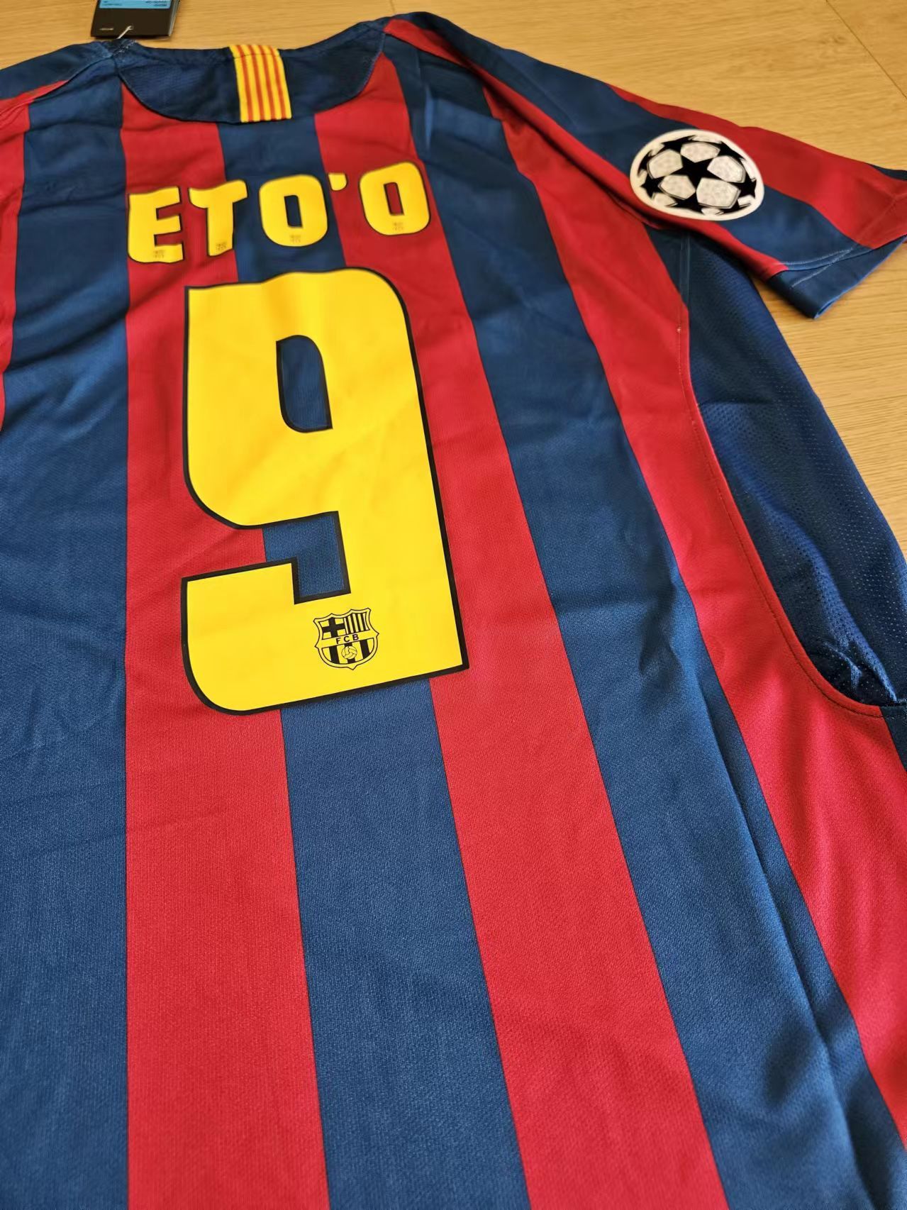 Other Eto'o Jersey Barcelona Size US L / EU 52-54 / 3 - 3 Thumbnail