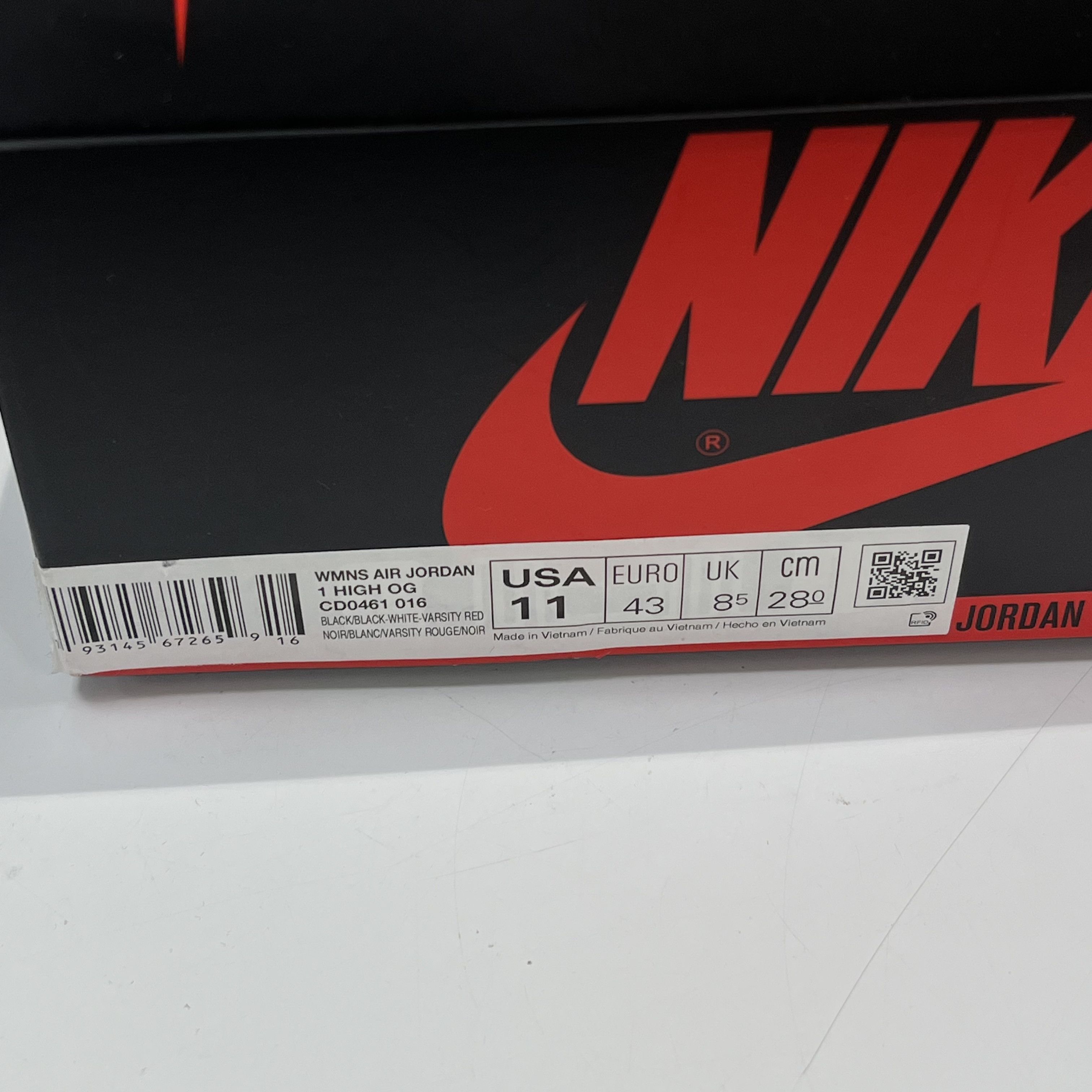 Nike Air Jordan 1 Retro High Satin Black Toe (W) Size US 11 / IT 41 - 7 Thumbnail