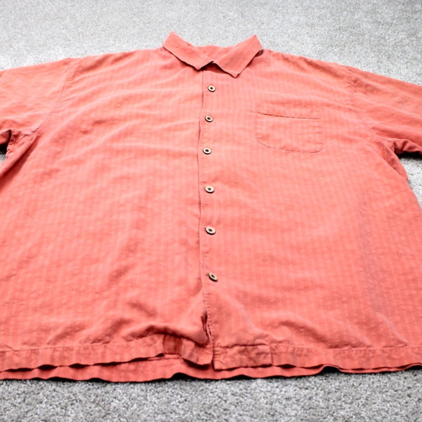 Tommy Bahama Tommy Bahama Camp Shirt Mens 2XL XXL Red Silk Short Sleeve Button-Up Casual Shirt Size US XXL / EU 58 / 5 - 3 Thumbnail