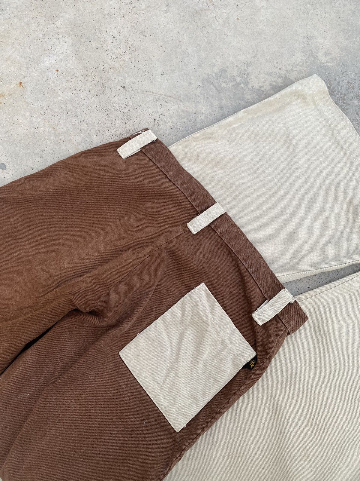 Vintage Vintage 1970s Bell Bottom Two Tone Sanforized Denim Size US 30 / EU 46 - 4 Thumbnail