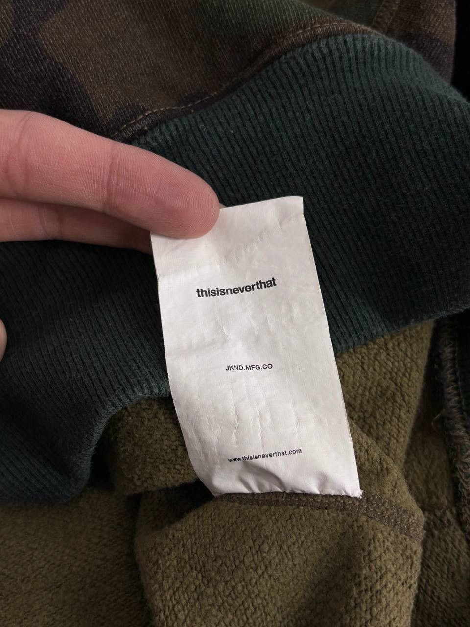 thisisneverthat Thisisneverthat hoodie camouflage army vibes Size US M / EU 48-50 / 2 - 18 Thumbnail