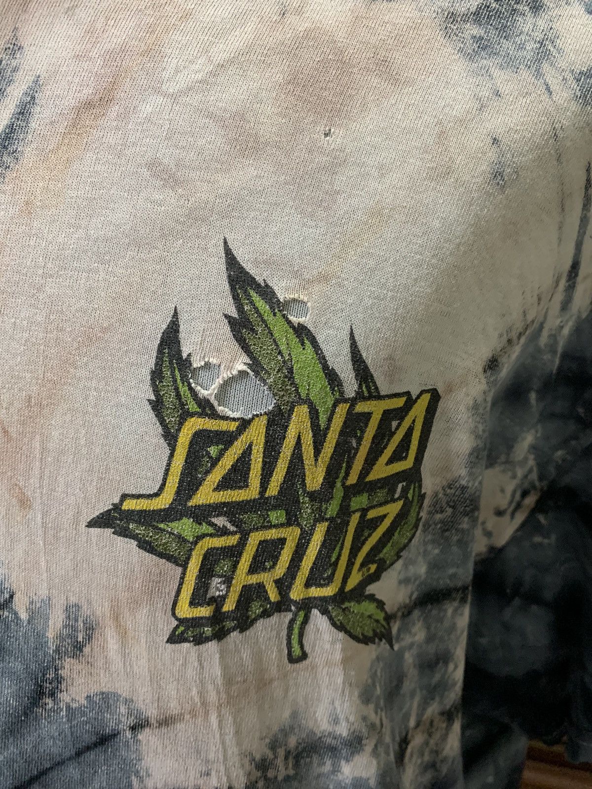 Santa Cruz Skateboards × Vintage Santa Cruz Marijuana Distressed T-Shirt Size US XL / EU 56 / 4 - 3 Thumbnail