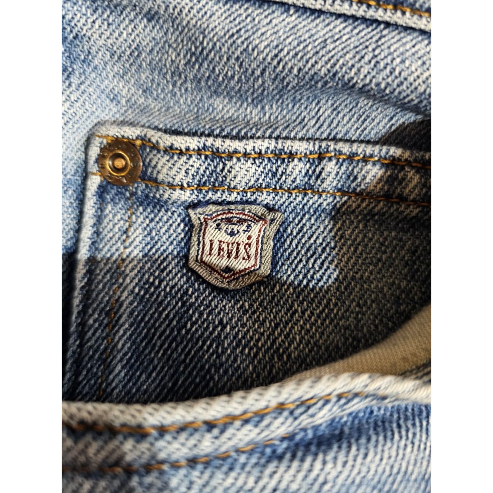 Levi's VINTAGE Levi's Silver Medal Jeans Light Wash Distressed Mens Sz 36x30 Denim Straight 90s Jeans Men Size US 36 / EU 52 - 6 Thumbnail