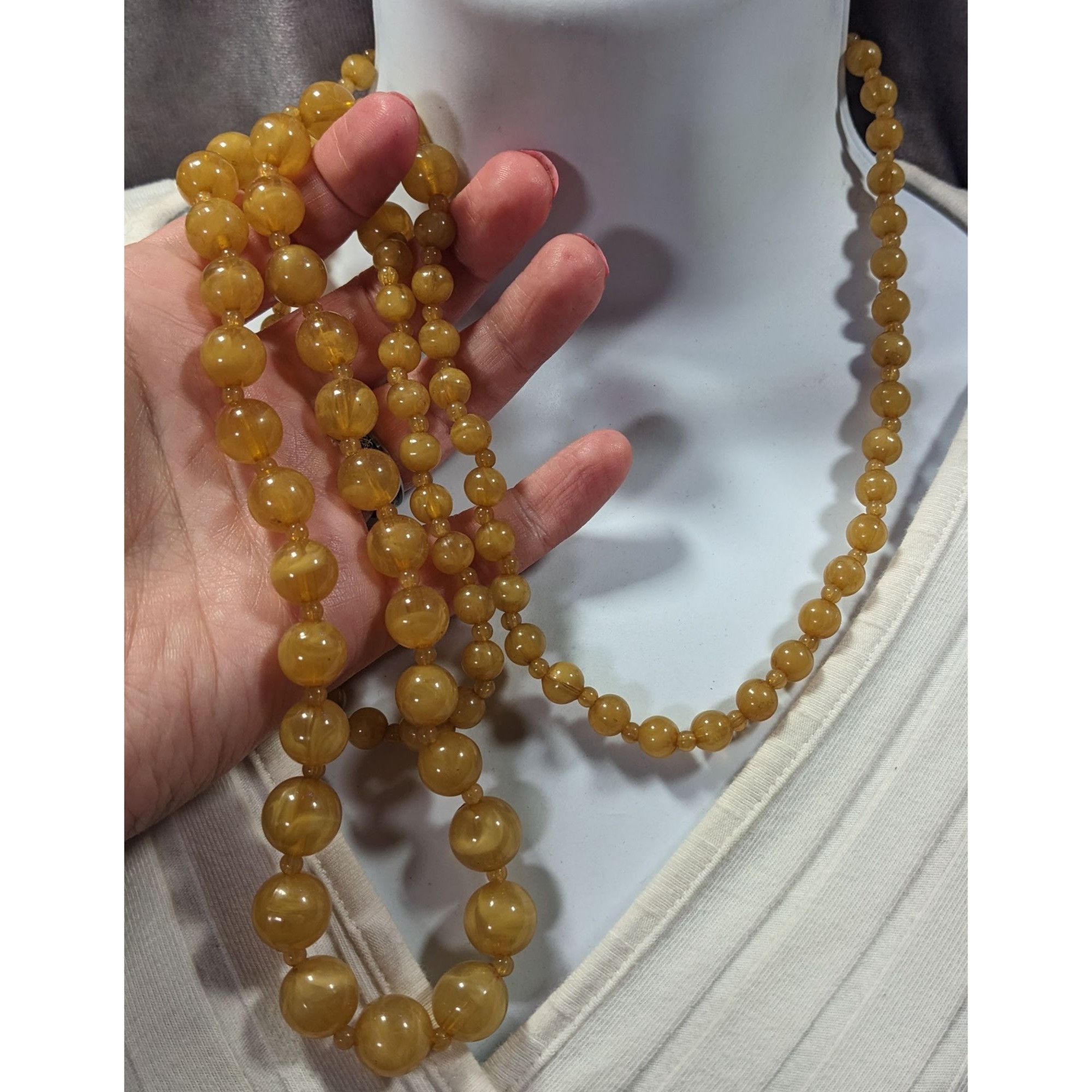Other Vintage Honey Tone Beaded Opera Length Necklace Size ONE SIZE - 3 Thumbnail