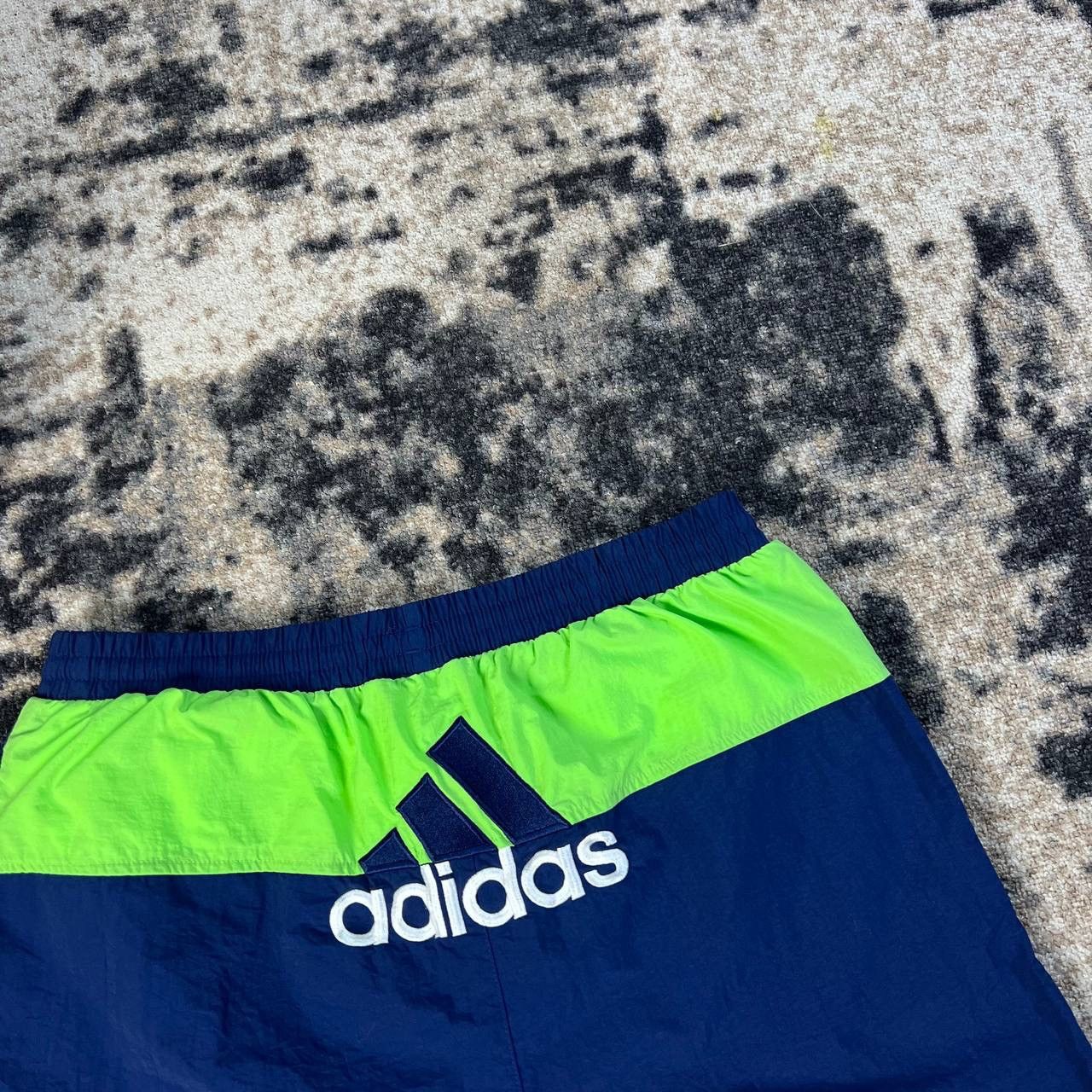 Adidas Adidas Vintage Y2K Big Embroidered Logo Light Shorts Size US 32 / EU 48 - 3 Thumbnail