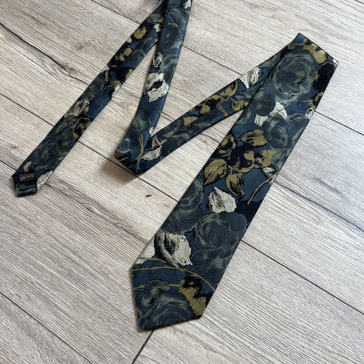 Givenchy Vintage Givenchy Tie Silk 100% Floral Size ONE SIZE - 2 Thumbnail