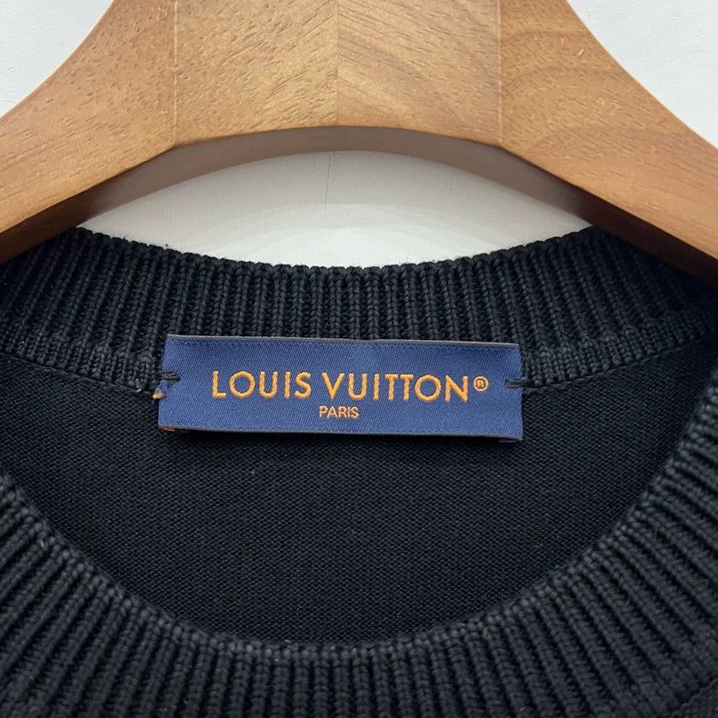 Louis Vuitton Louis Vuitton Pin embroidered Logo knit short sleeve Size US XL / EU 56 / 4 - 4 Thumbnail
